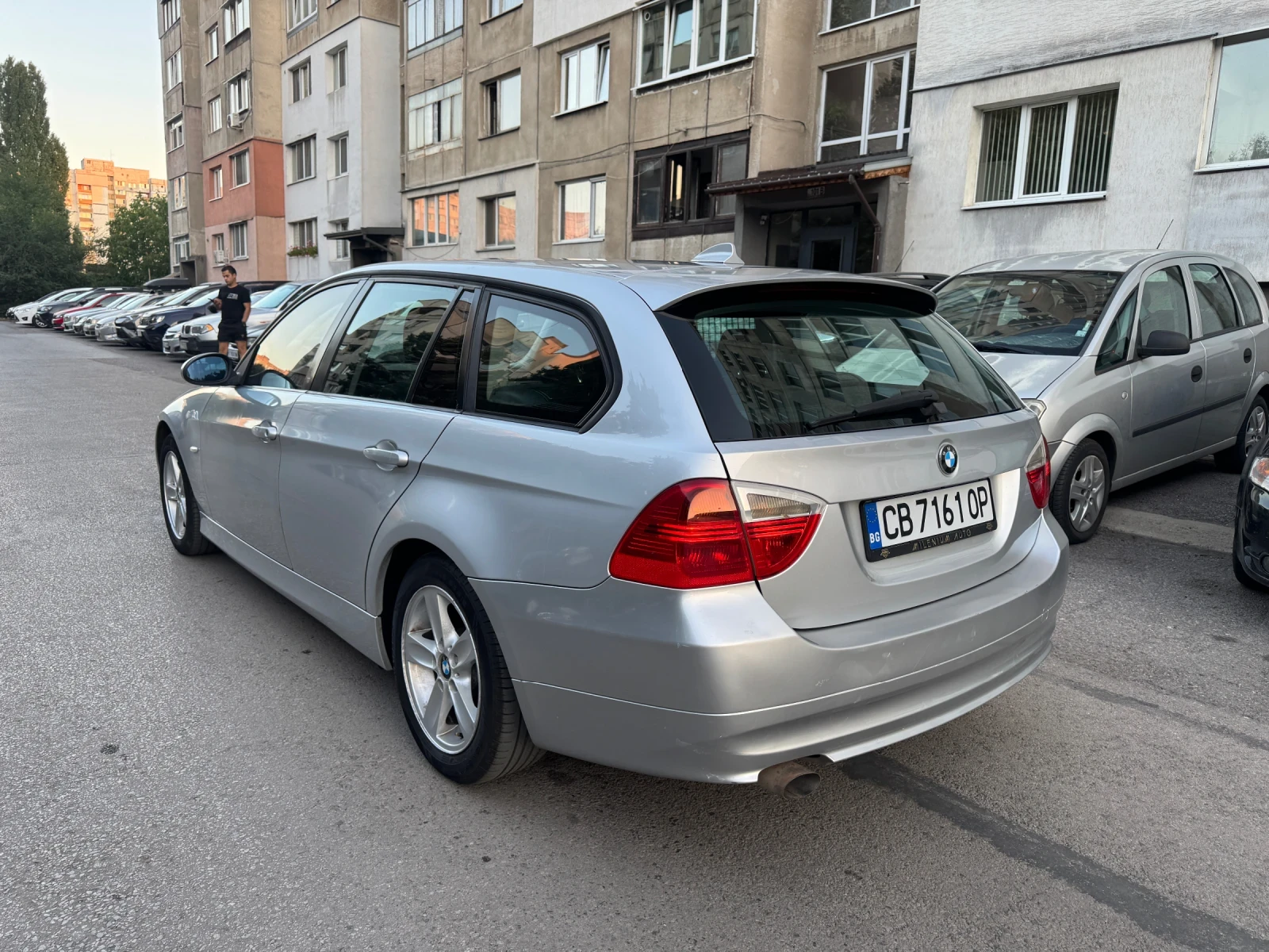 BMW 318, снимка 3 - Автомобили и джипове - 55982852