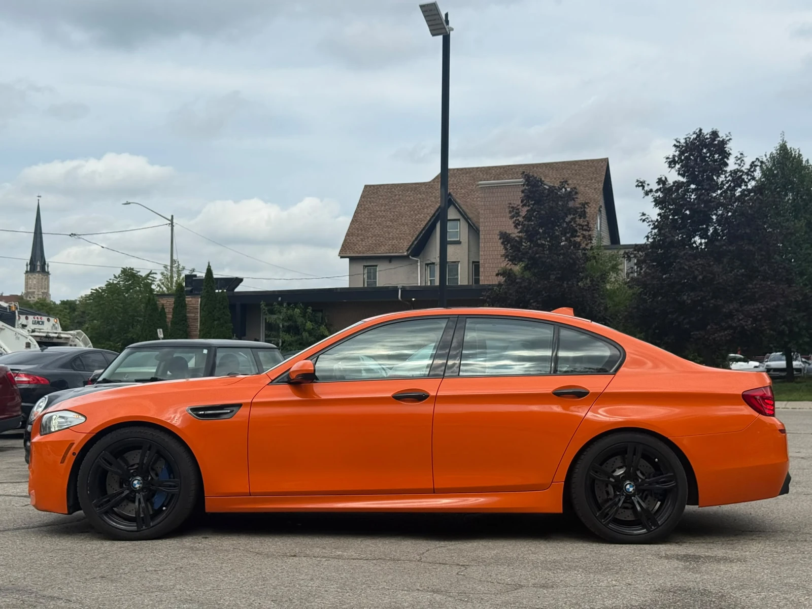 BMW M5 | INDIVIDUAL | Цена до България & АвтоКредит, снимка 3 - Автомобили и джипове - 56252546