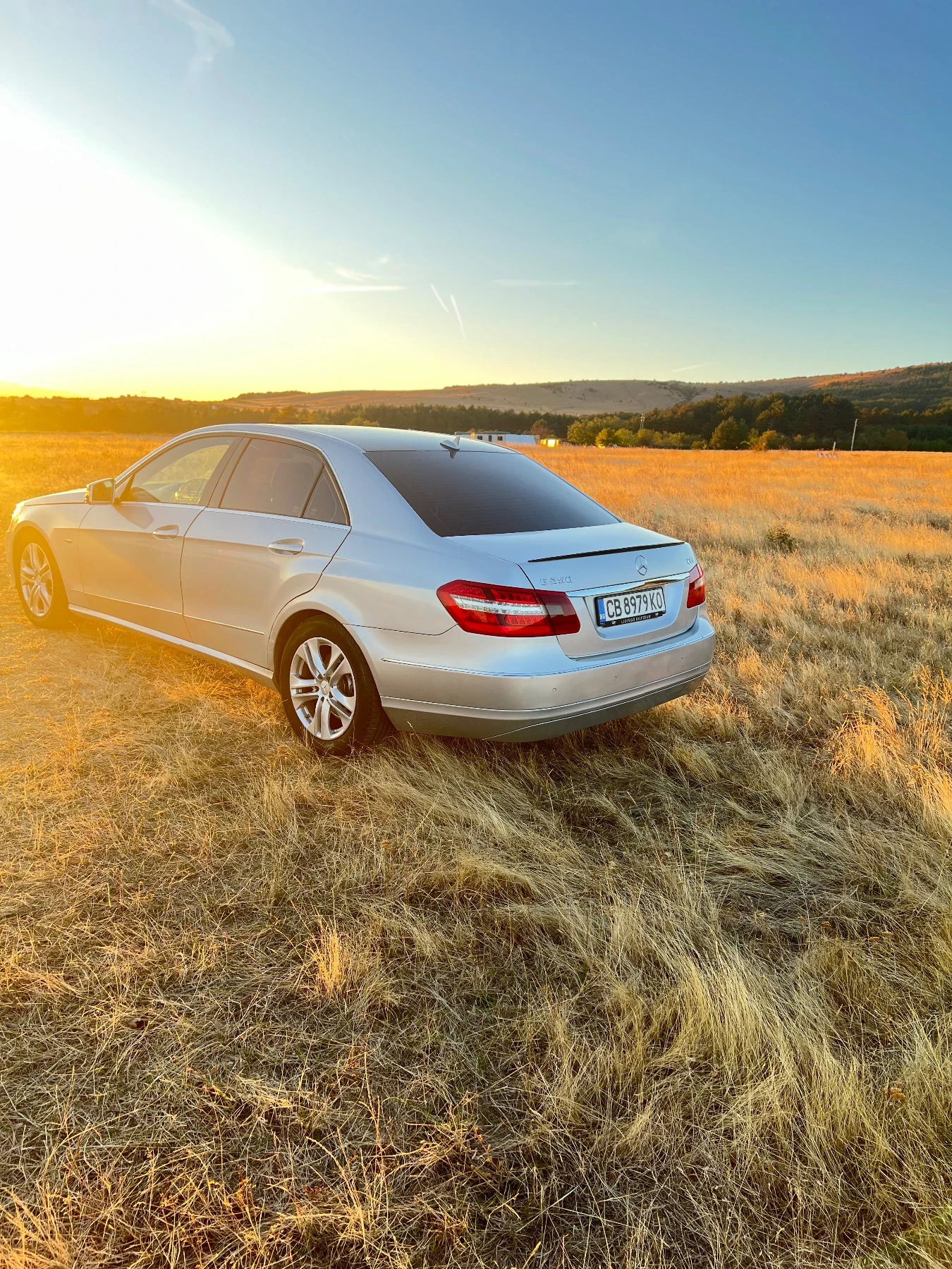 Mercedes-Benz E 250, снимка 3 - Автомобили и джипове - 56350793
