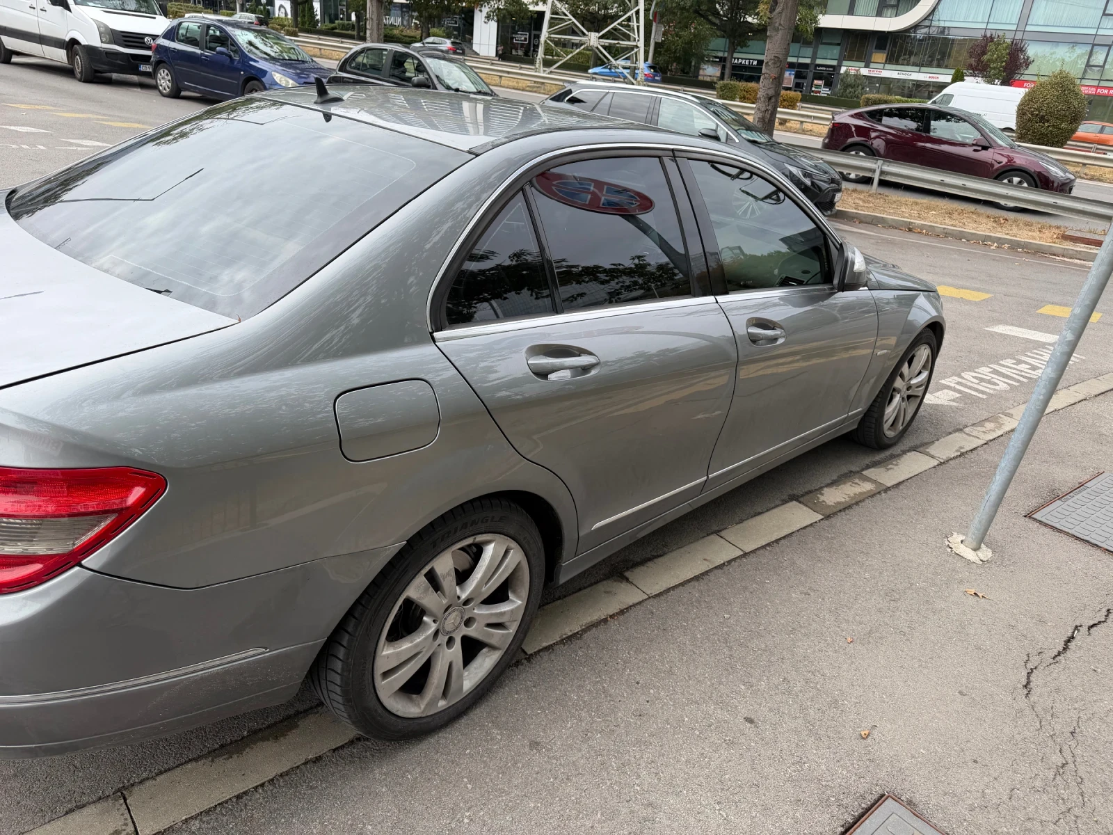 Mercedes-Benz C 220 Avantgarde, снимка 4 - Автомобили и джипове - 56630557