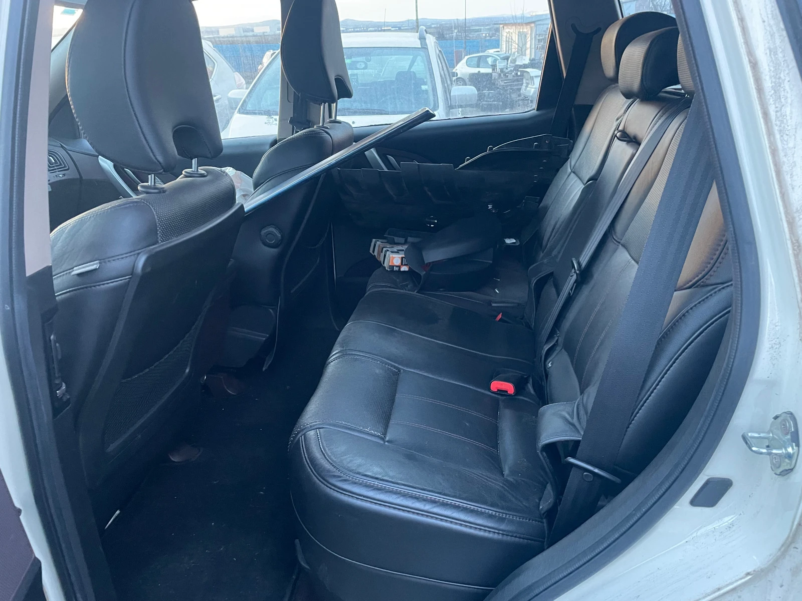 Mahindra XUV 500 2.2D 4x4 | Mobile.bg — изображение 15