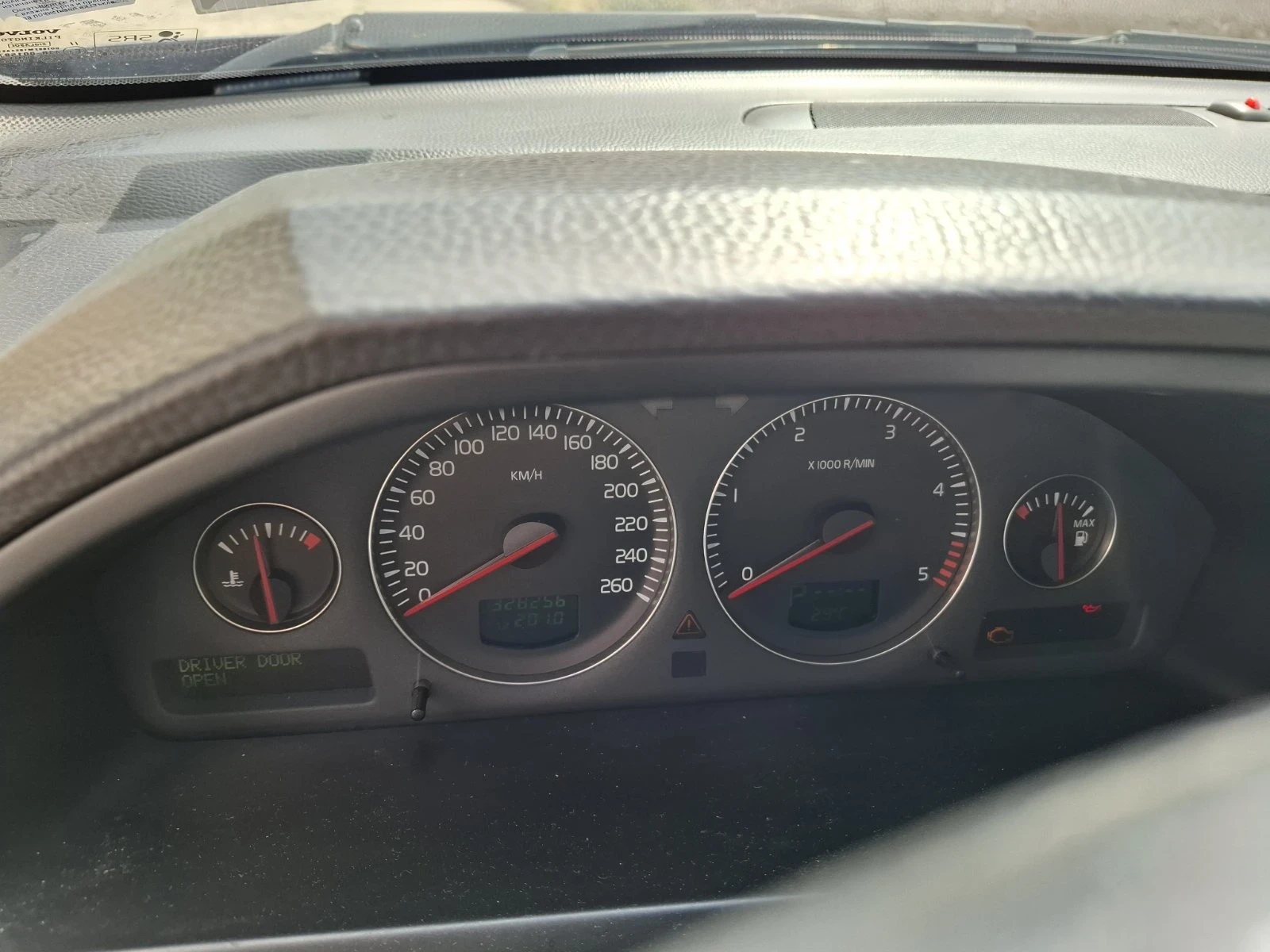 Volvo Xc90 2.4 - изображение 9