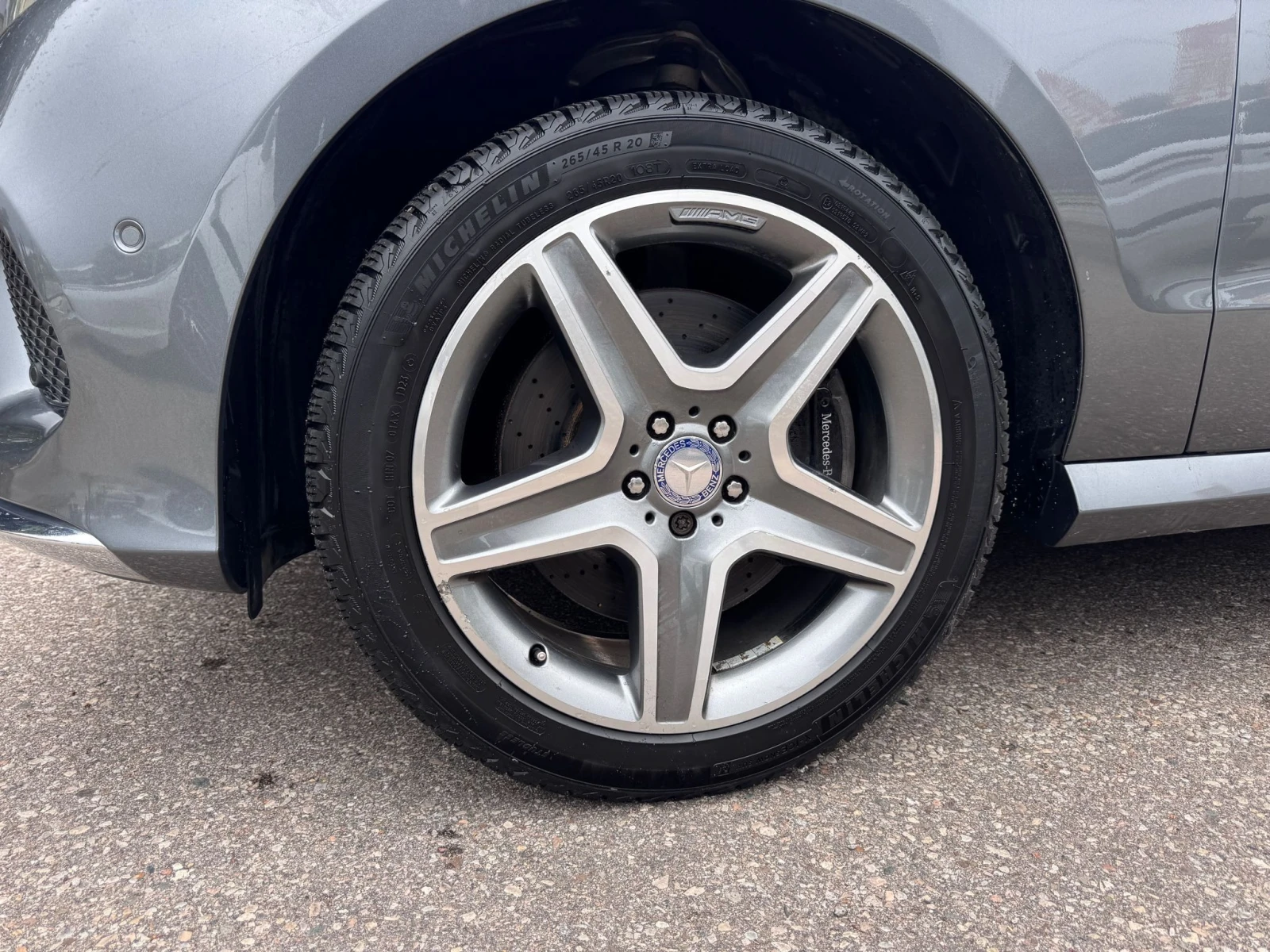 Mercedes-Benz GLE 400 4MATIC * PANO * AMG-Line * MEMORY * KEYLESS * BENZ - изображение 6