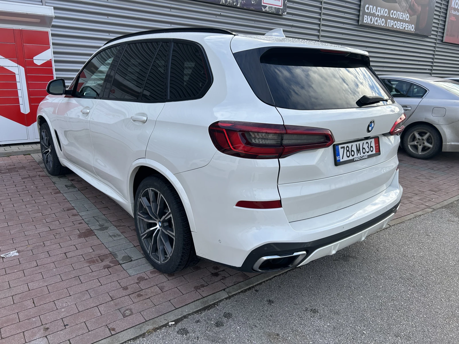 BMW X5 50i XDrive - изображение 7