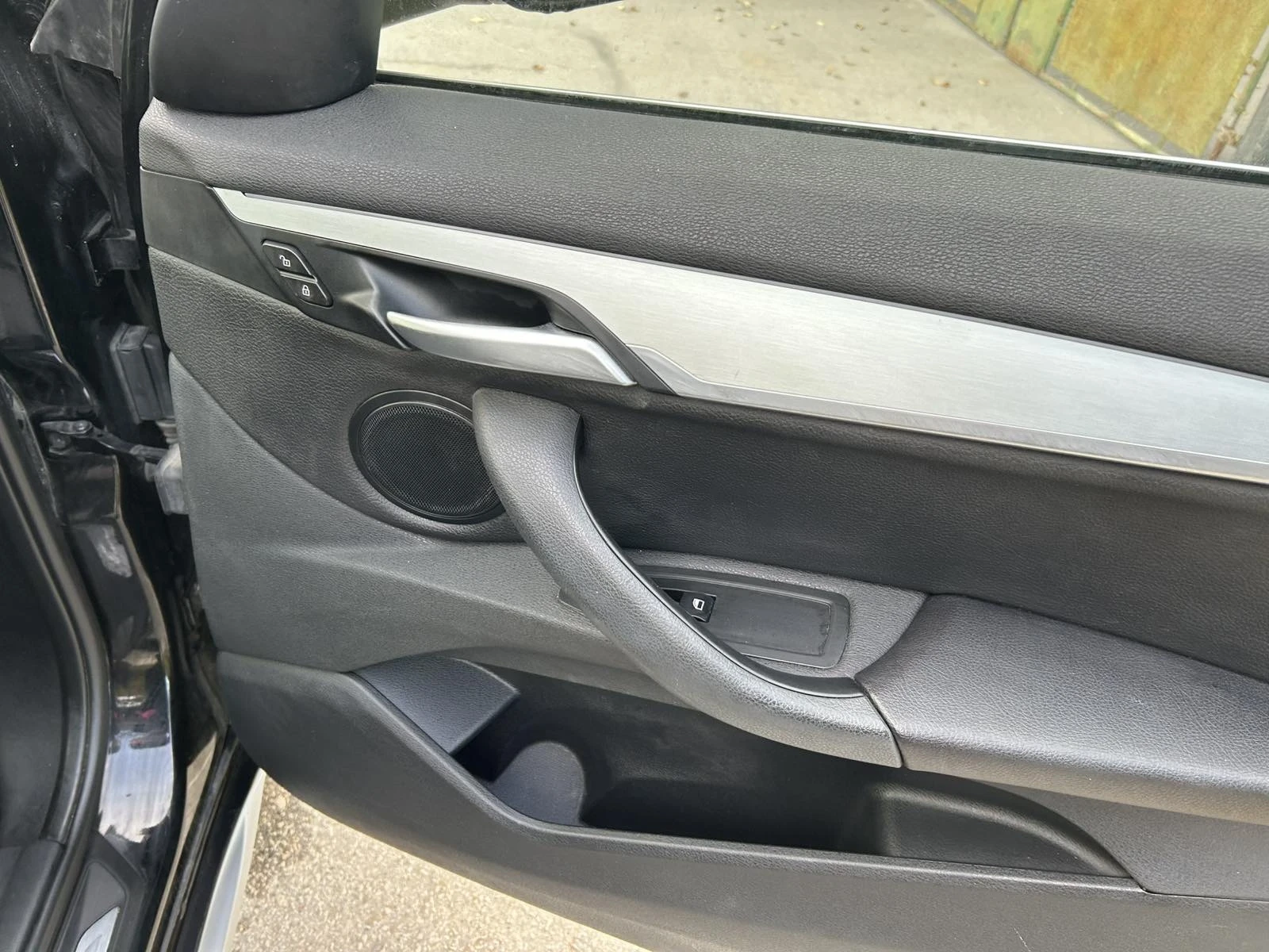 BMW X1 2.8 xDrive, снимка 13 - Автомобили и джипове - 53682221