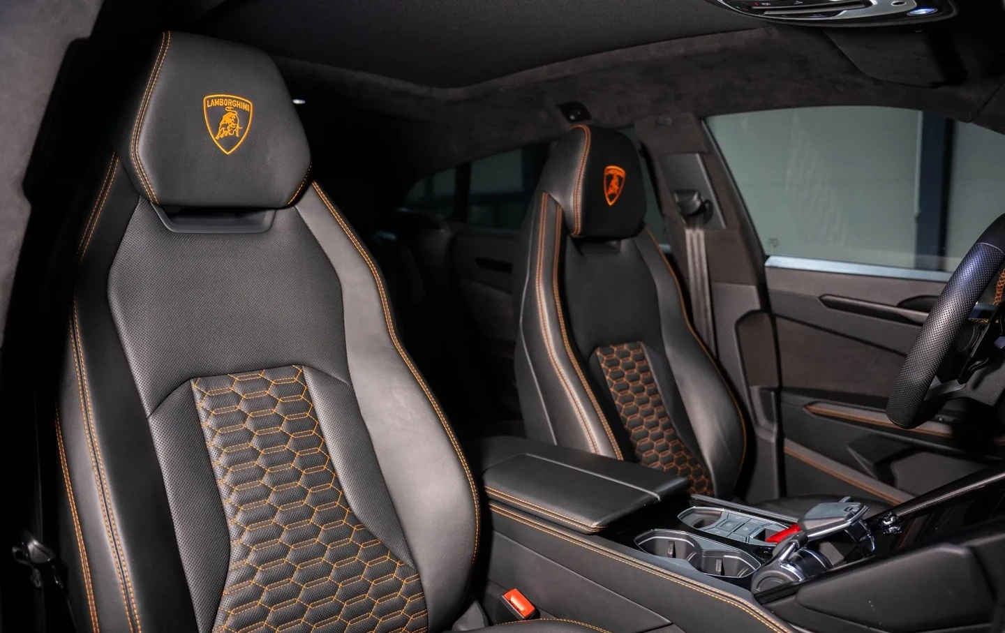 Lamborghini Urus 4.0 V8 650HP AWD, снимка 7 - Автомобили и джипове - 54139244