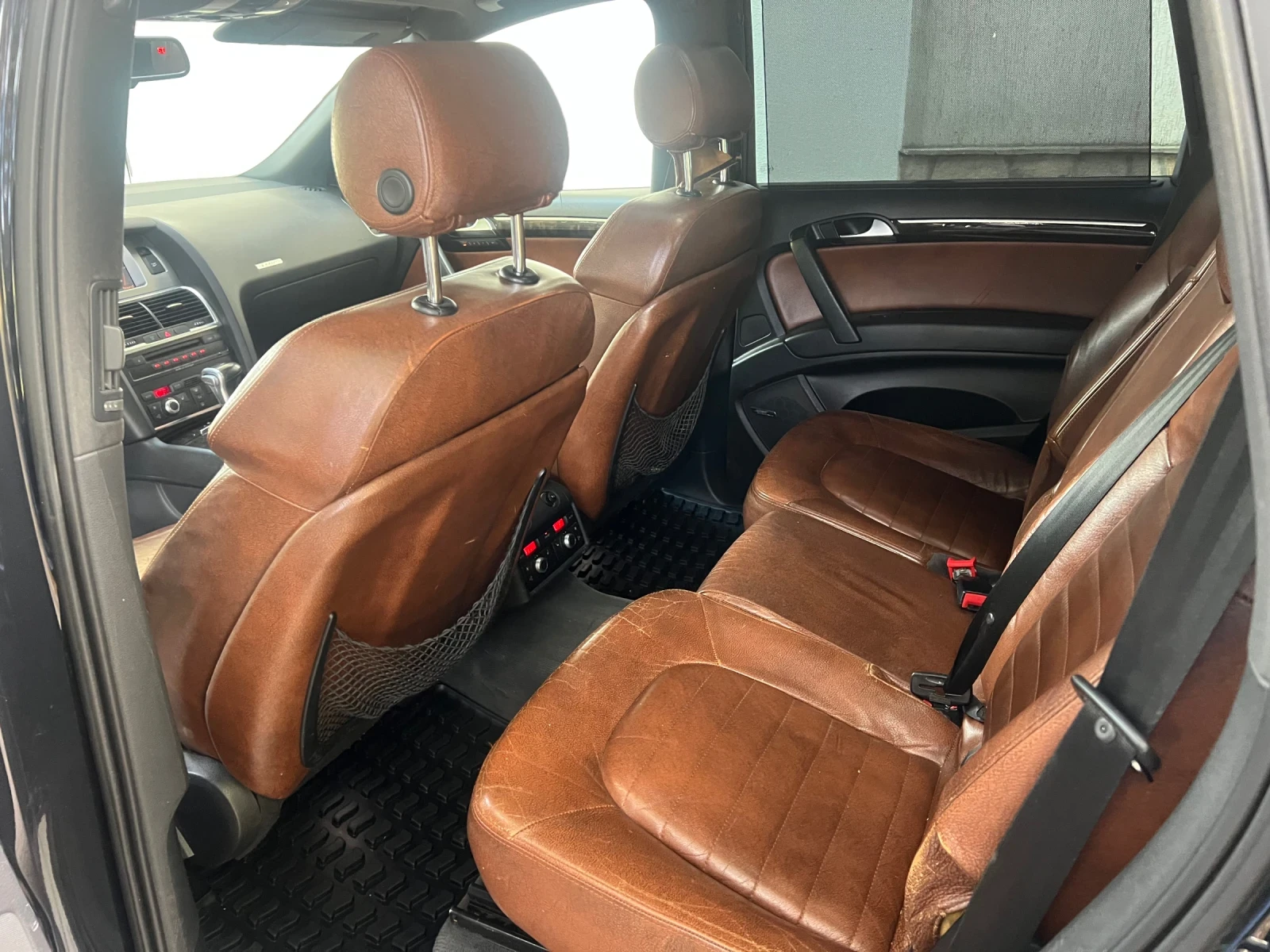 Audi Q7 4.2 BiTurbo* Поръчков* 7места* Дистроник* Панорама, снимка 12 - Автомобили и джипове - 54703074