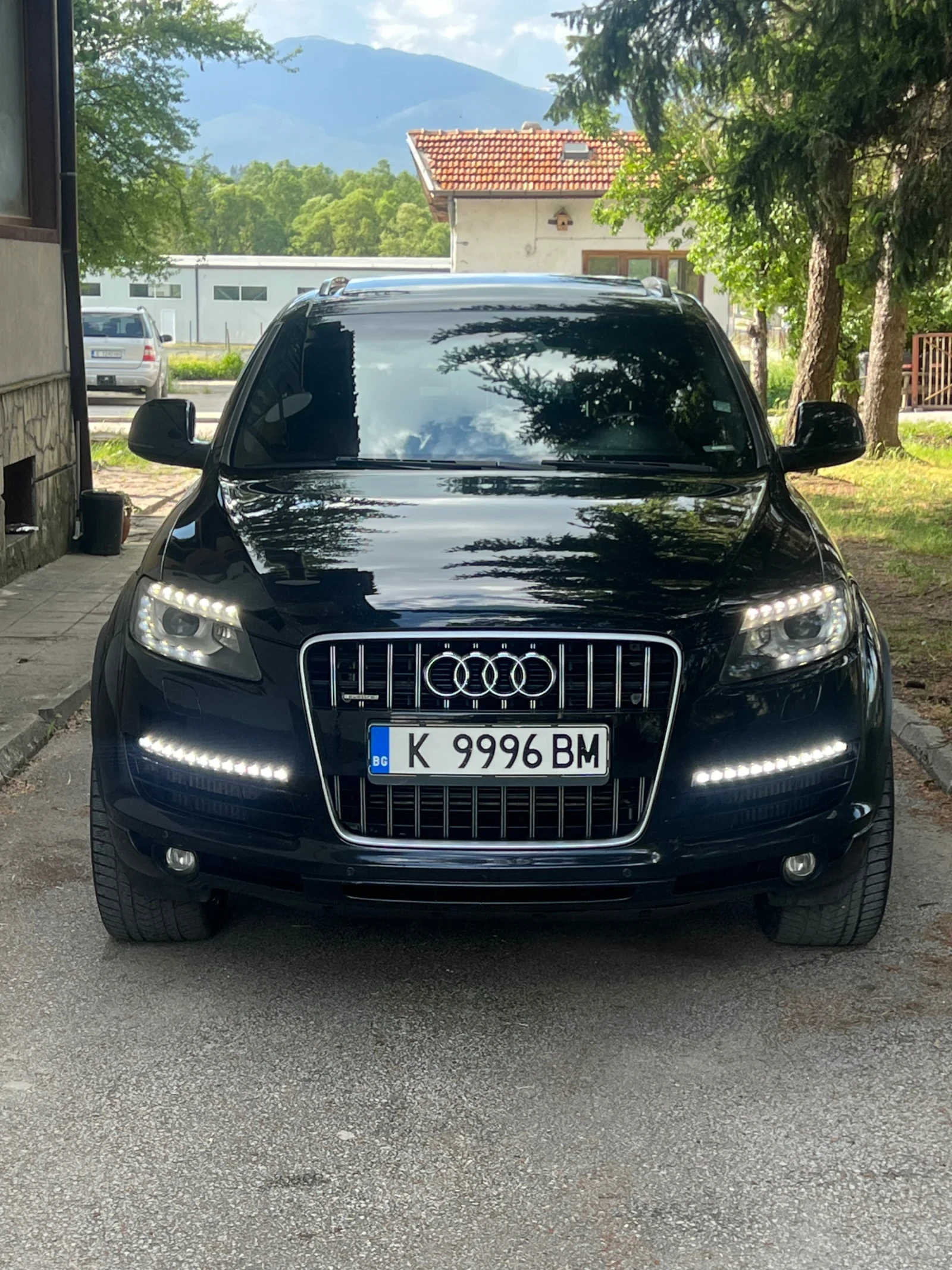 Audi Q7 4.2 BiTurbo* Поръчков* 7места* Дистроник* Панорама
