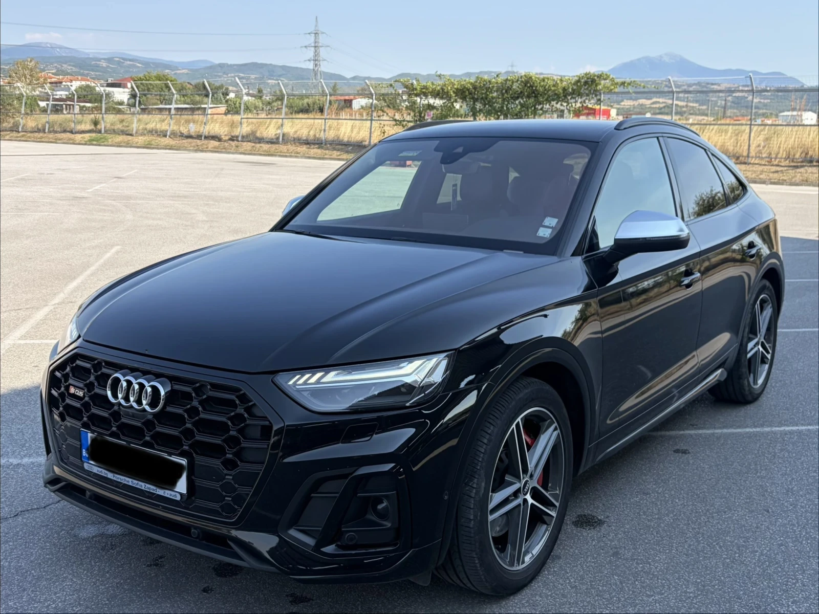Audi SQ5 SPORTBACK/AIR/CARBON/MASSAGE/B&O/MATRIX, снимка 2 - Автомобили и джипове - 55972422