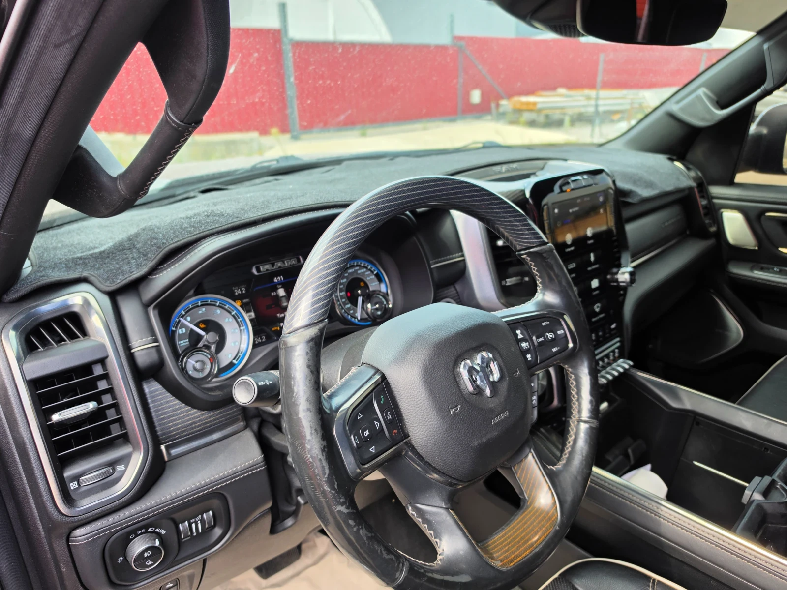 Dodge RAM 1500 5.7 V8 Hemi TOP - Limited, 401h.p. дълга кабина, снимка 9 - Автомобили и джипове - 56067217