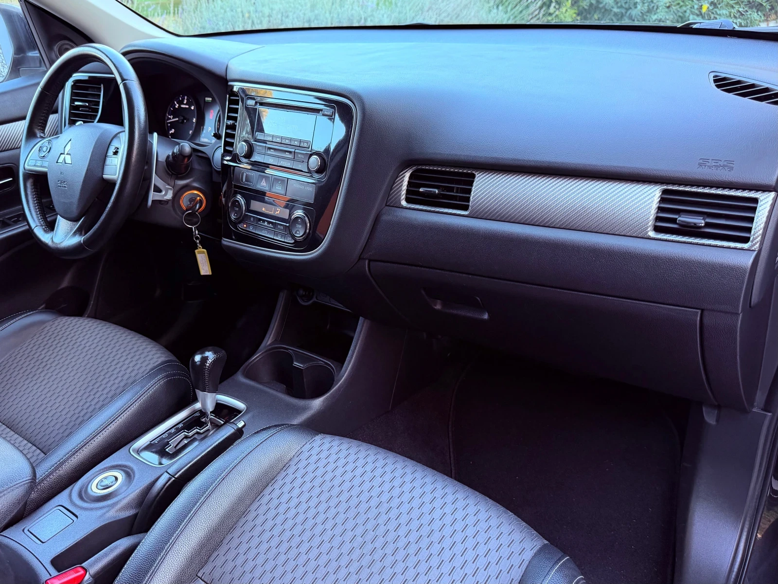 Mitsubishi Outlander 2.2DI-D-4WD, снимка 11 - Автомобили и джипове - 56586741