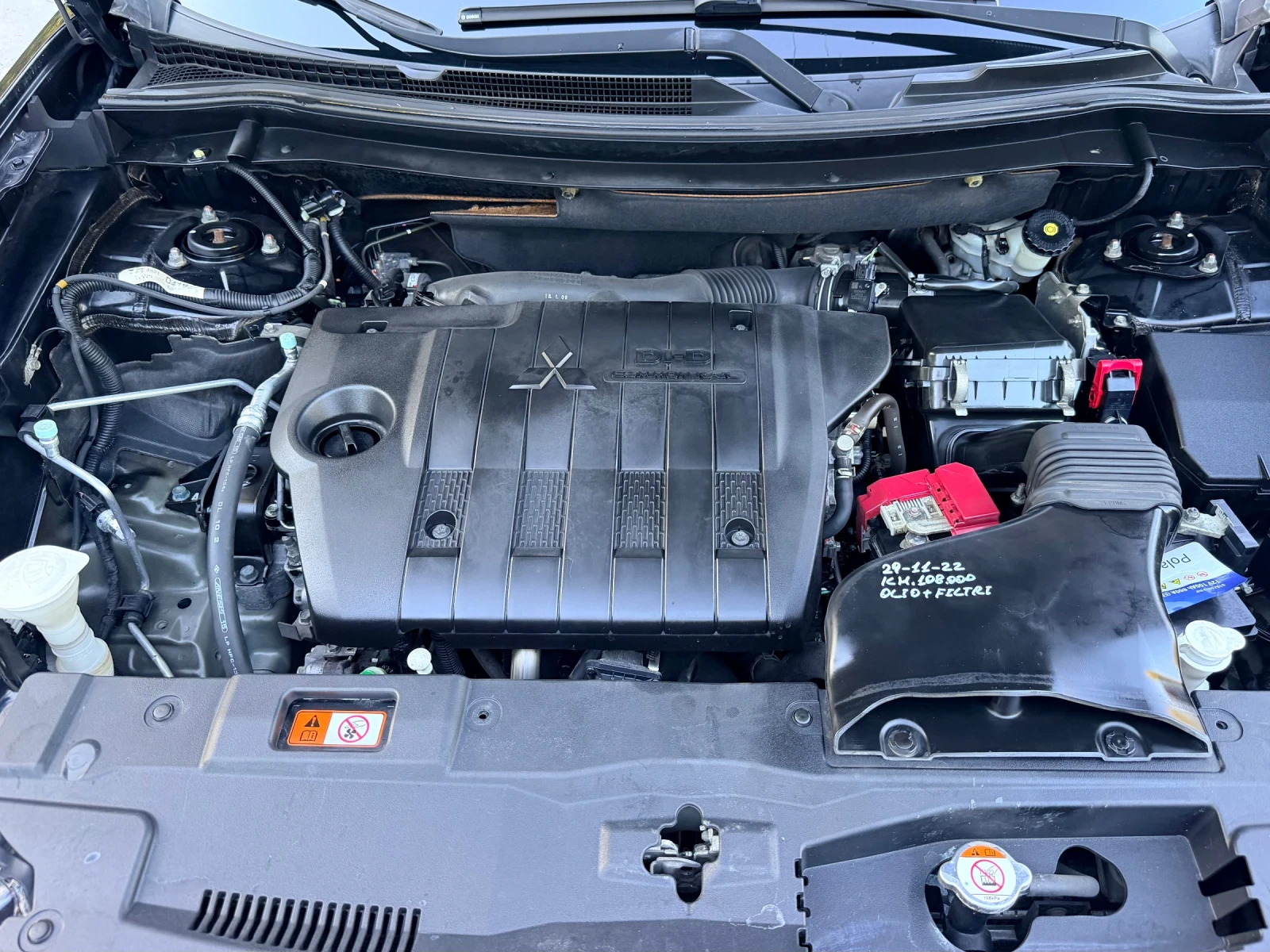 Mitsubishi Outlander 2.2DI-D-4WD, снимка 16 - Автомобили и джипове - 56586741