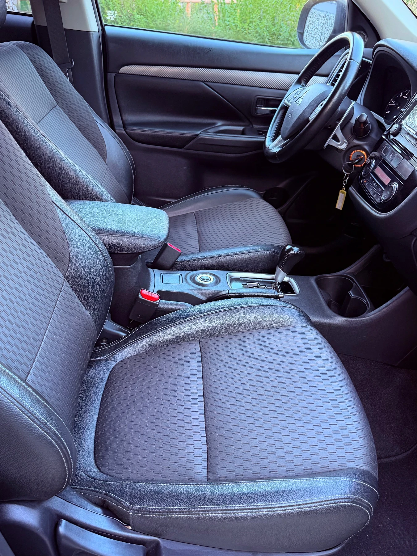 Mitsubishi Outlander 2.2DI-D-4WD, снимка 12 - Автомобили и джипове - 56586741
