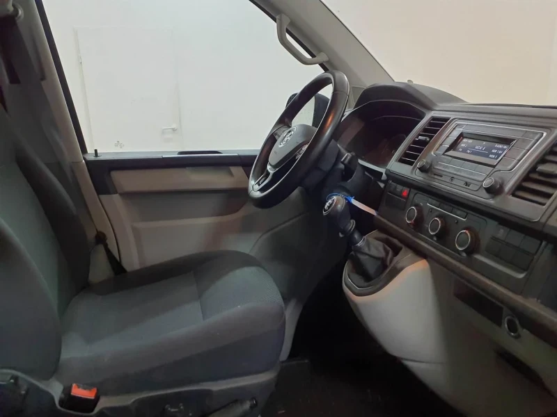 VW Transporter T6, снимка 7 - Бусове и автобуси - 47622801