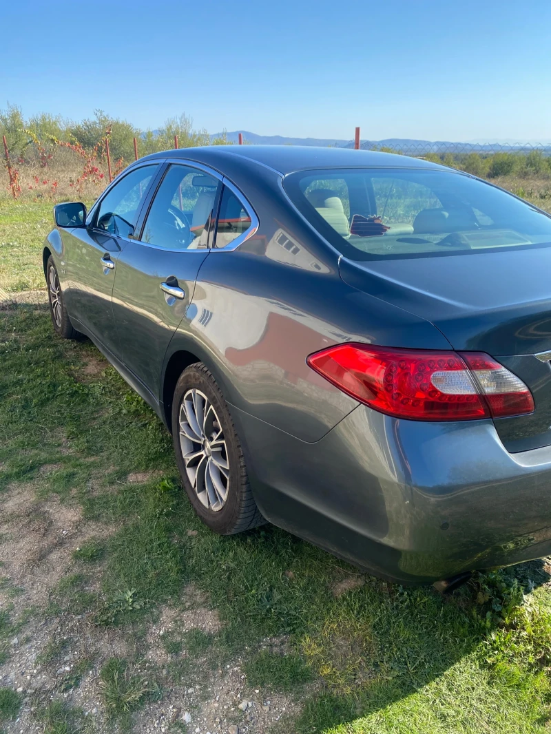 Infiniti Q70 3.0d, снимка 3 - Автомобили и джипове - 47639012