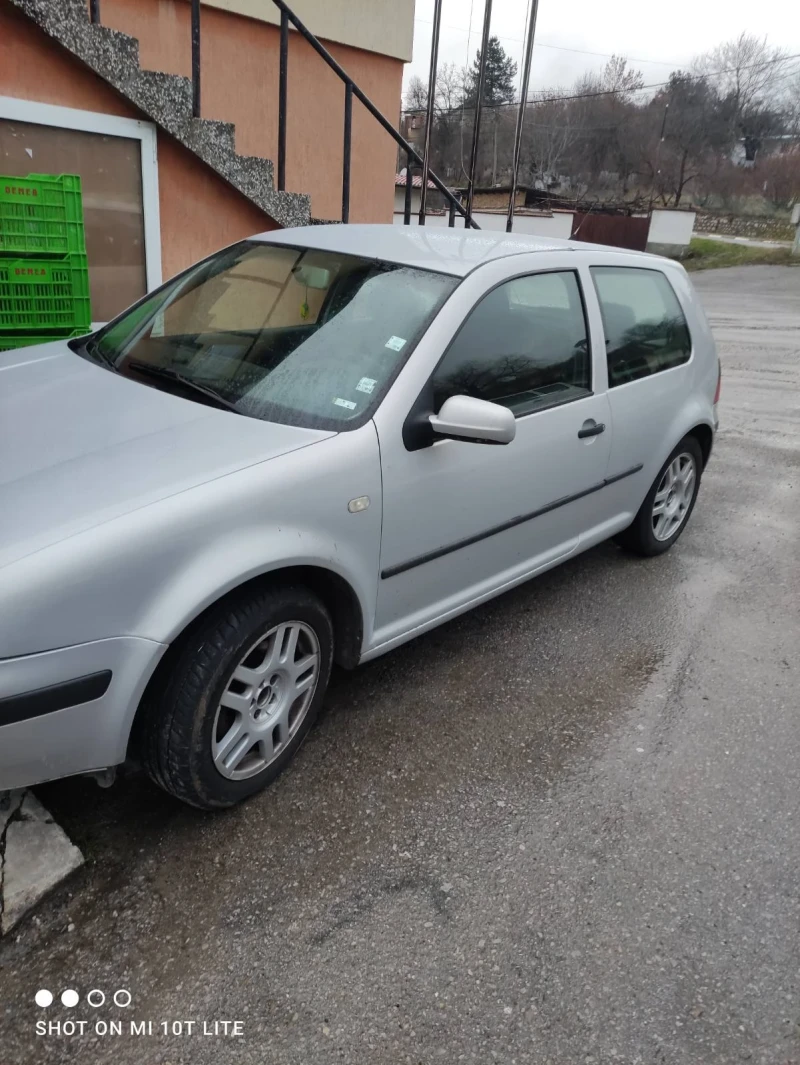 VW Golf, снимка 2 - Автомобили и джипове - 48394634