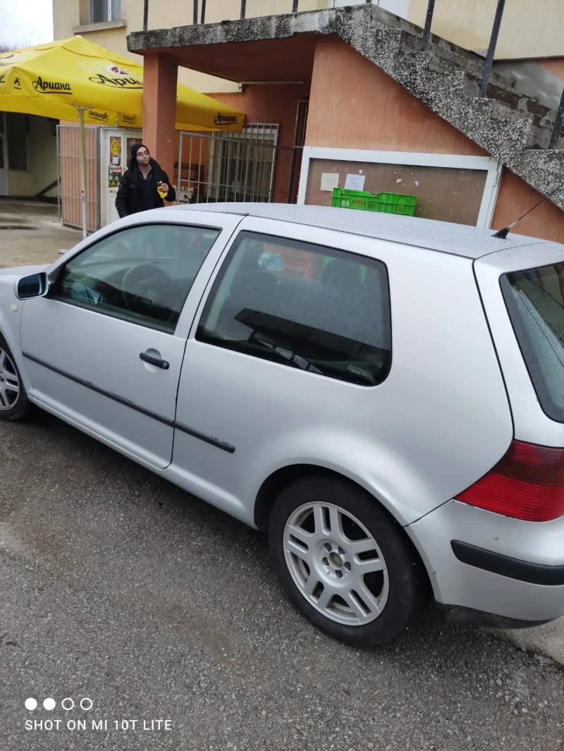 VW Golf, снимка 6 - Автомобили и джипове - 48394634