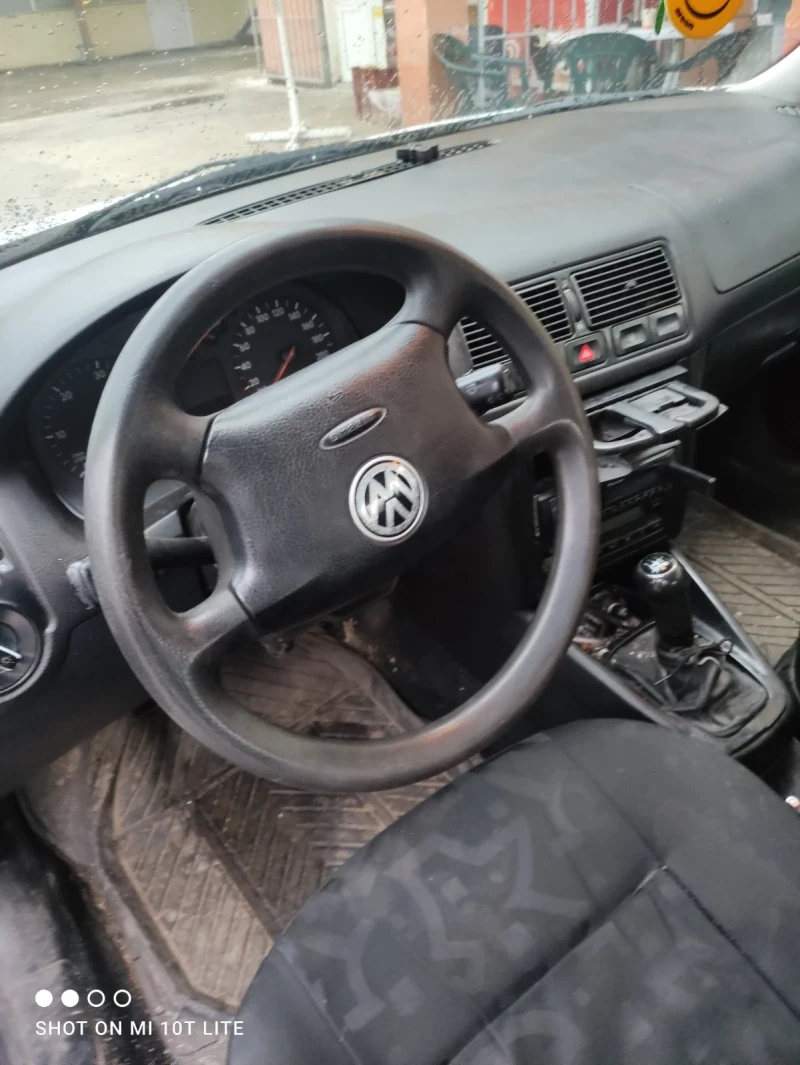 VW Golf, снимка 5 - Автомобили и джипове - 48394634