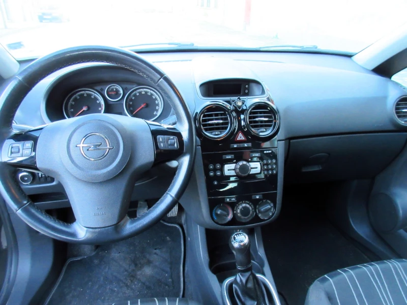 Opel Corsa 1.2i LPG, снимка 11 - Автомобили и джипове - 48690912