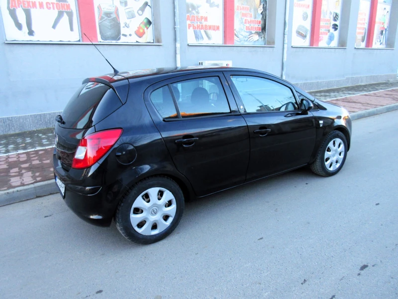 Opel Corsa 1.2i LPG, снимка 2 - Автомобили и джипове - 48690912