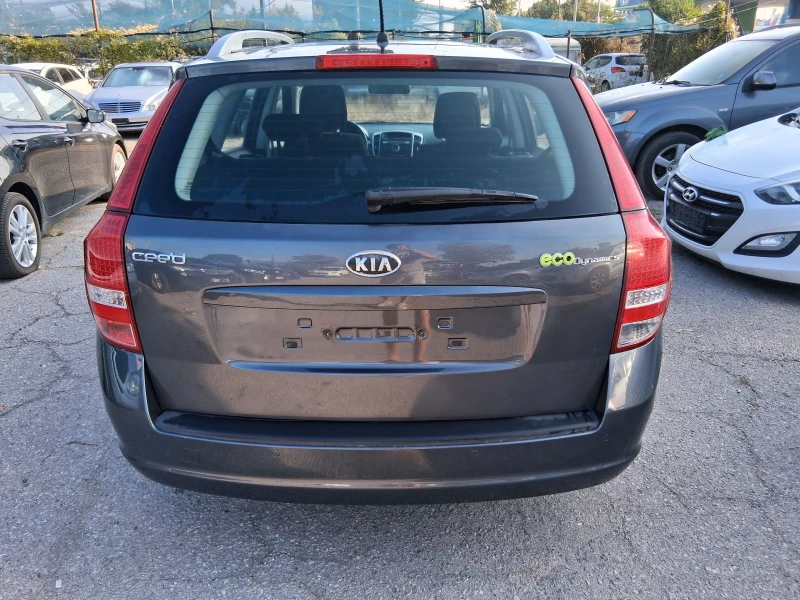 Kia Ceed 1.6 като нова , снимка 3 - Автомобили и джипове - 52659205