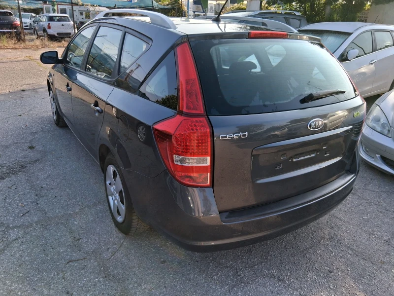 Kia Ceed 1.6 като нова , снимка 4 - Автомобили и джипове - 52659205