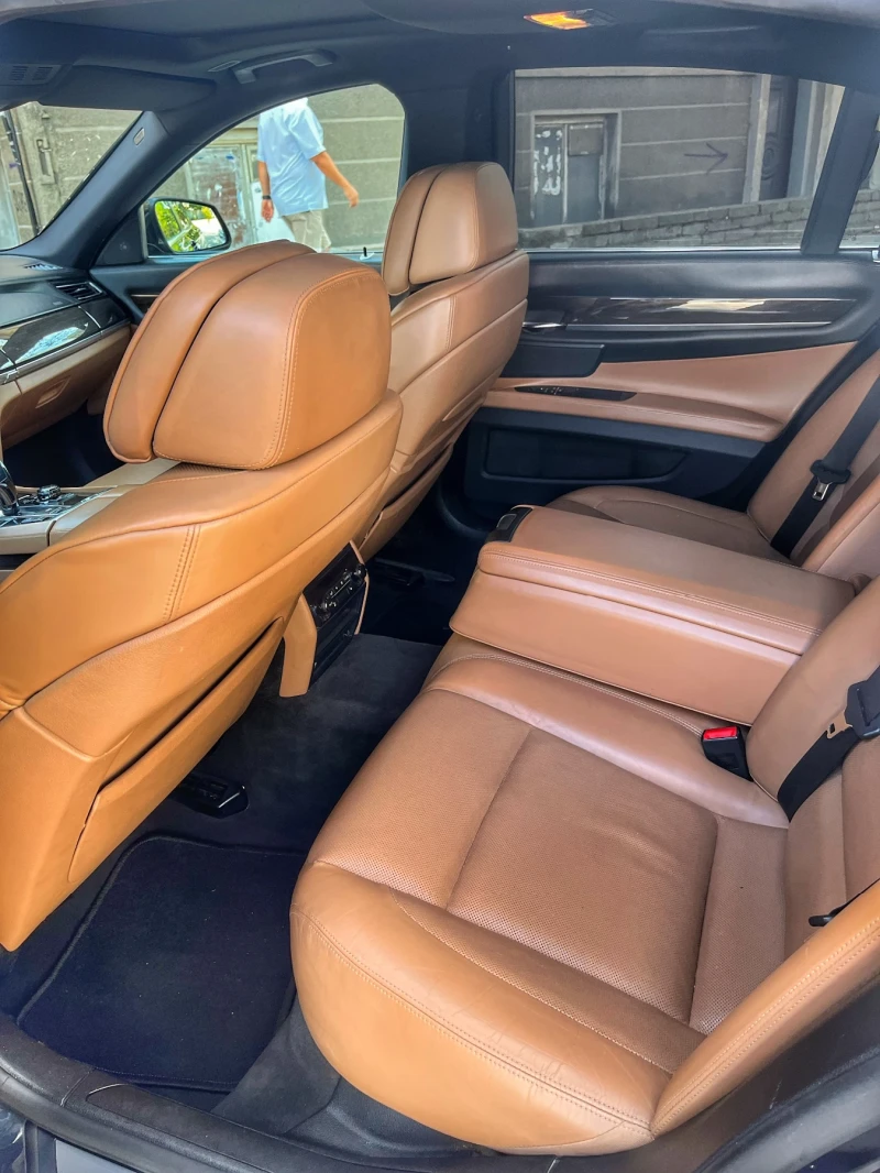 BMW 740 XDrive ПРОМО ЦЕНА ДО 15.12.2025г. , снимка 8 - Автомобили и джипове - 52544751