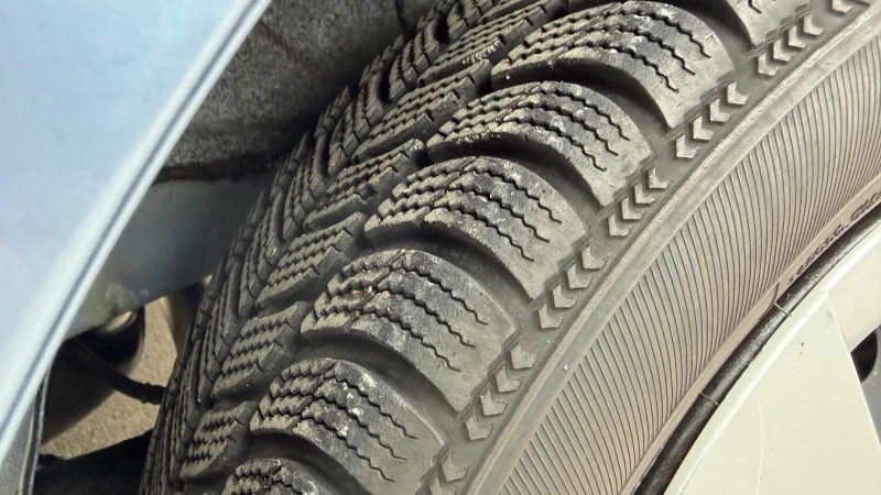 Toyota Yaris, снимка 5 - Автомобили и джипове - 52638036