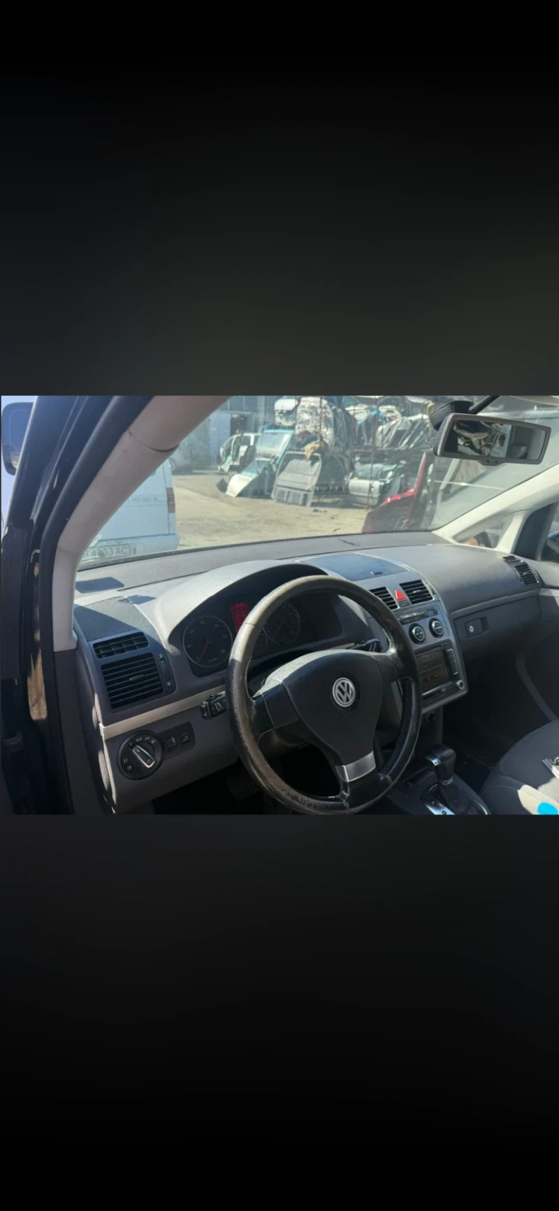 VW Touran 2.0TDI AVTOMAT, снимка 5 - Автомобили и джипове - 52956077