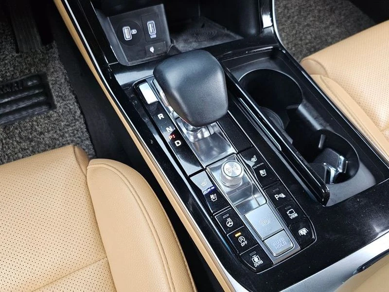 Kia K7 * PREMIER* DIESEL* NOBLESSE* ЦЕНАДОБГ* , снимка 9 - Автомобили и джипове - 55594244