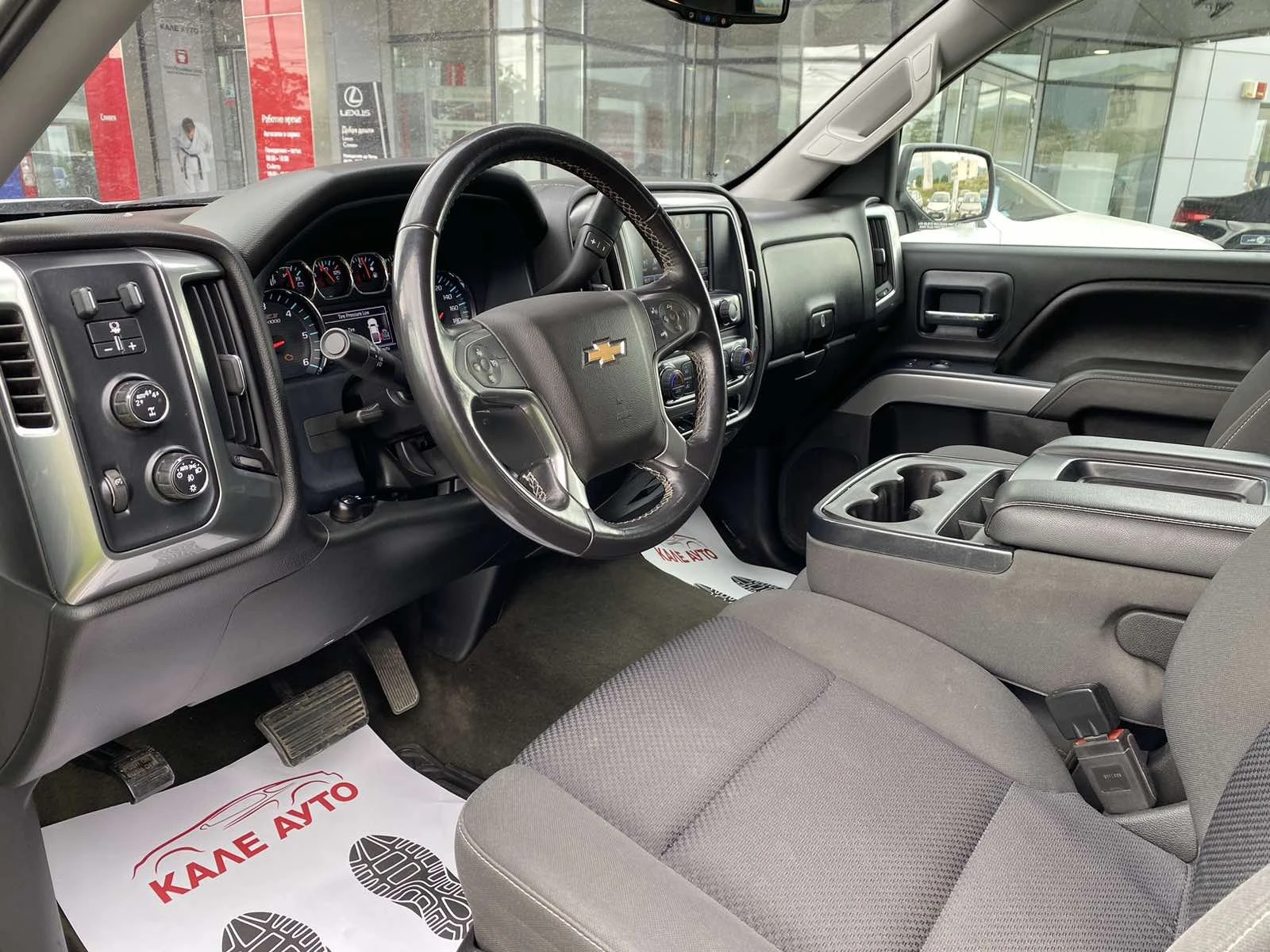 Chevrolet Silverado 1500 5.3 V8 4WD Automatic - изображение 10