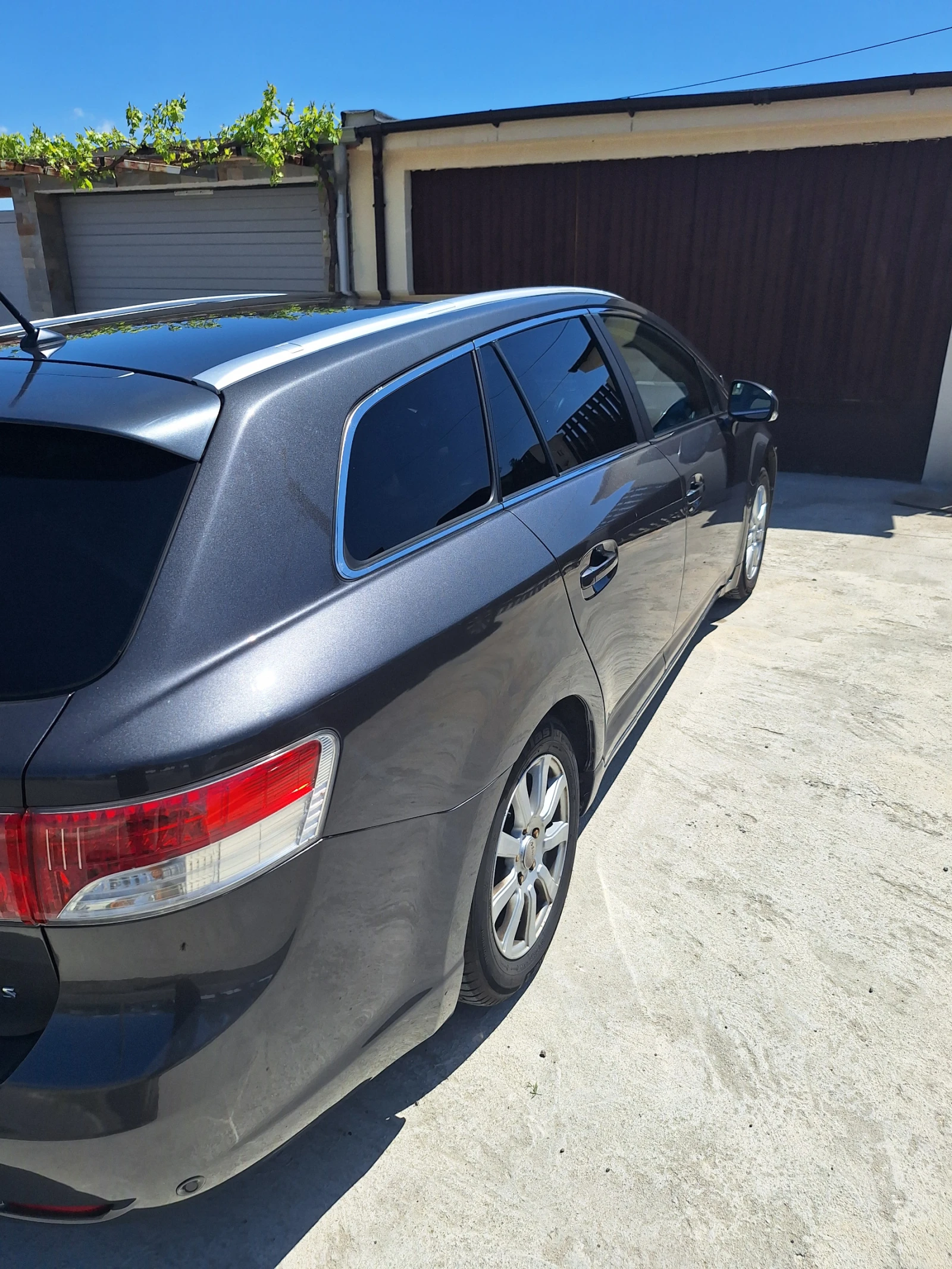 Toyota Avensis 2.0/Автомат/Камера/ - изображение 2