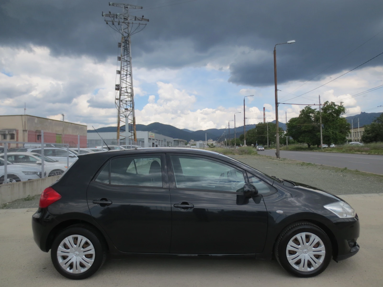 Toyota Auris 1.4 VVT-I - изображение 4