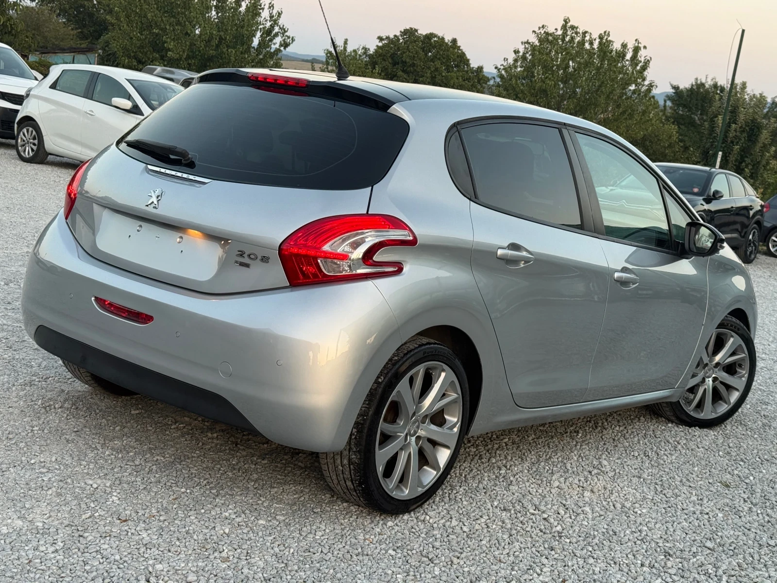 Peugeot 208 1.6 eHDi - изображение 3