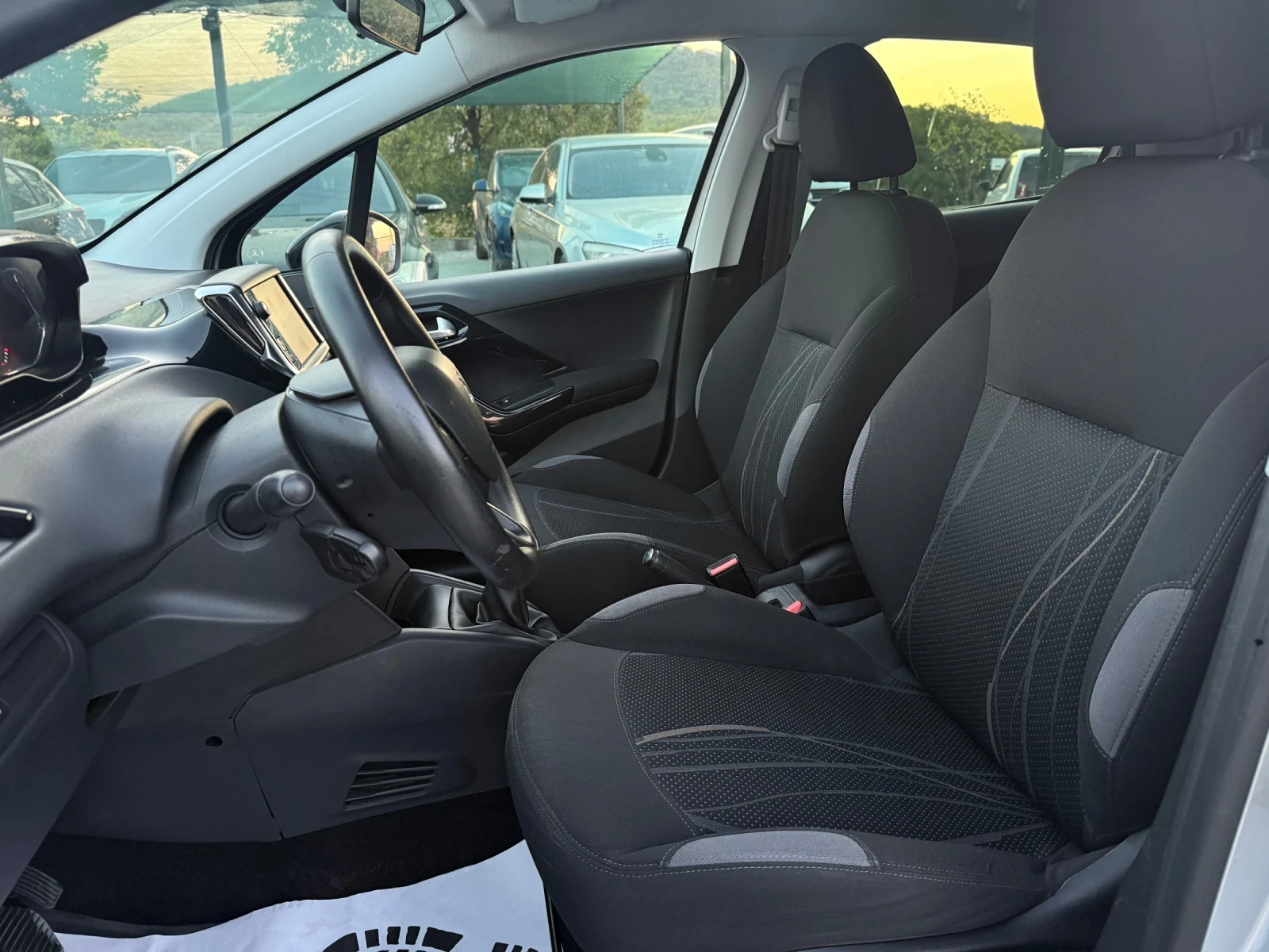 Peugeot 208 1.6 eHDi - изображение 10