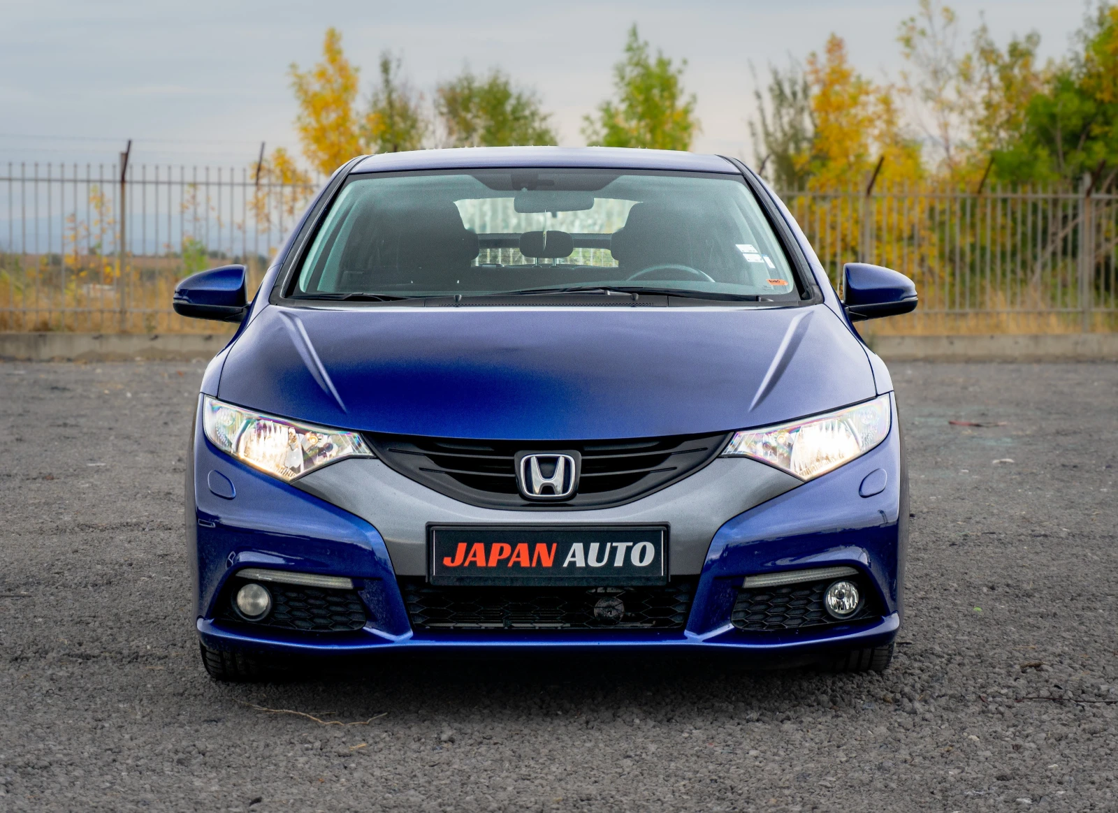 Honda Civic 1.8 i-VTEC Автоматик | С ГАРАНЦИЯ!!! - изображение 2