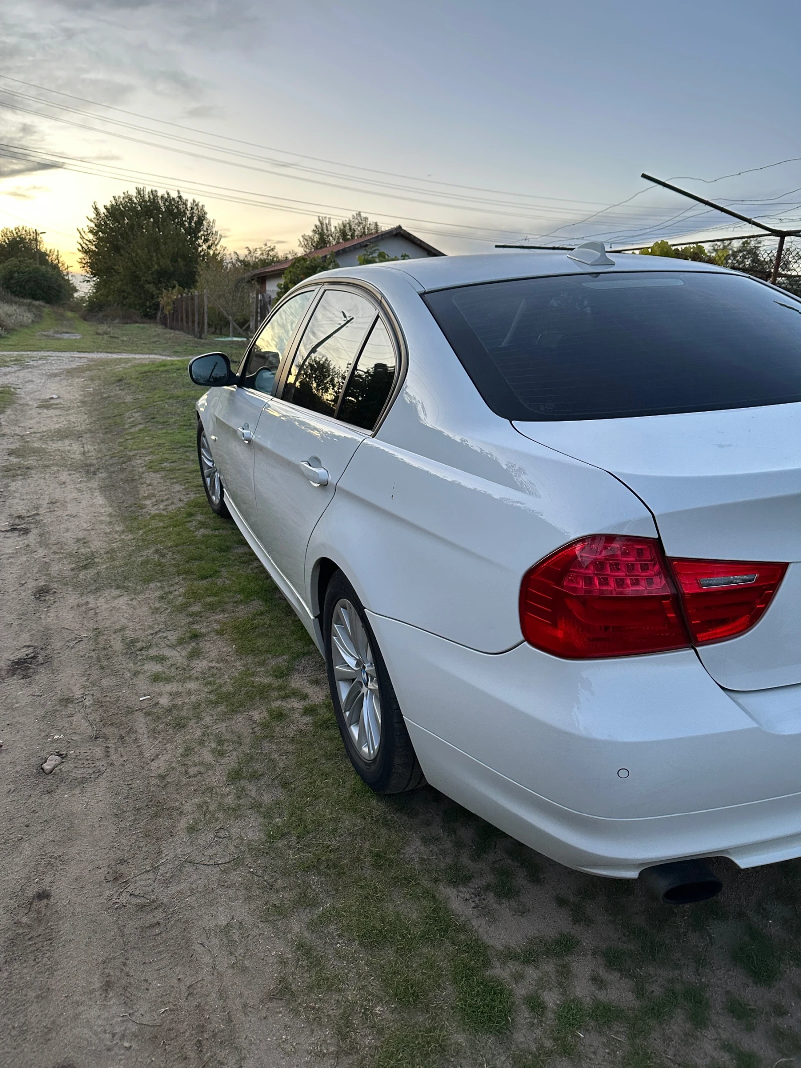 BMW 320  - изображение 6