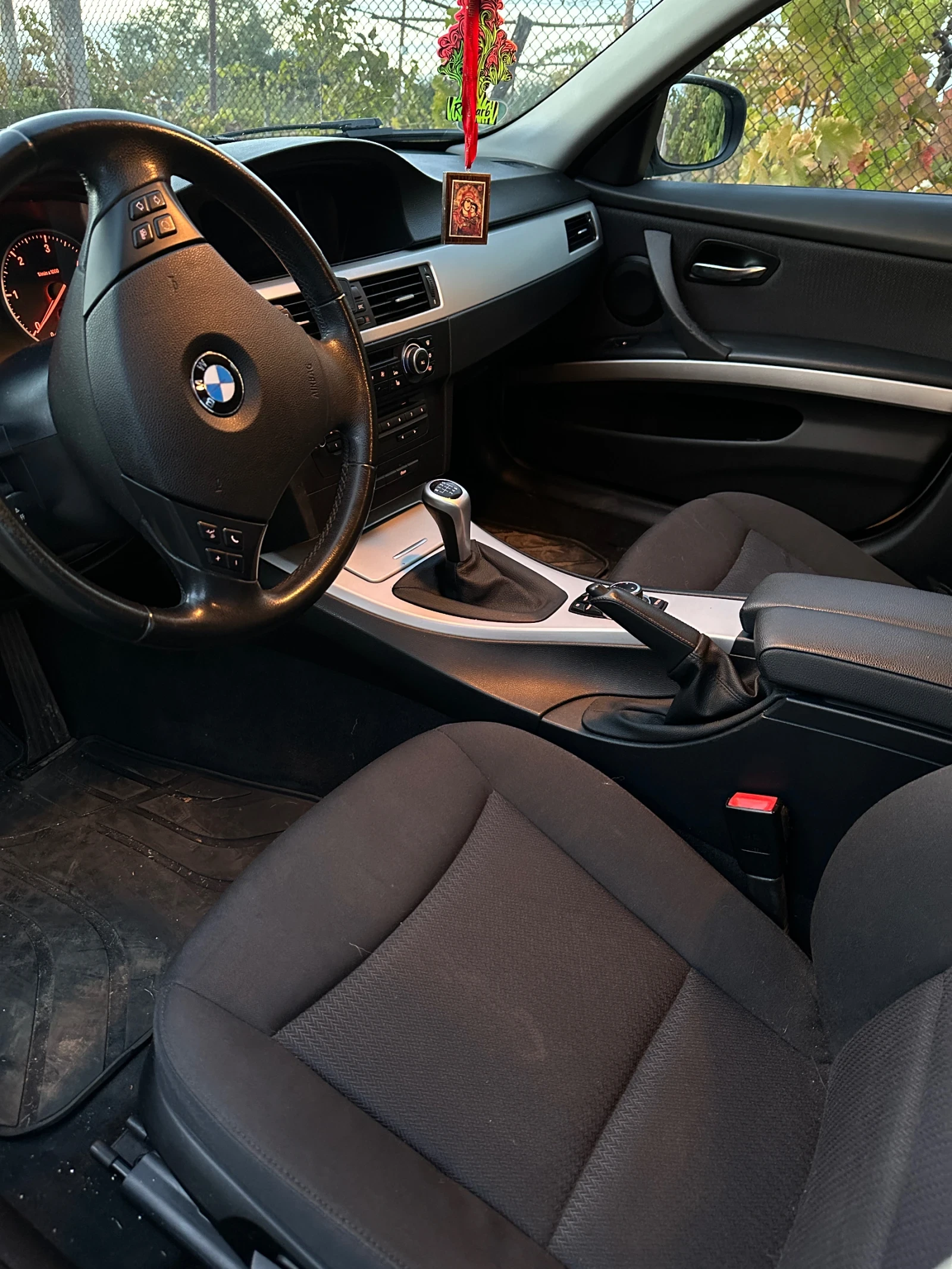 BMW 320  - изображение 8