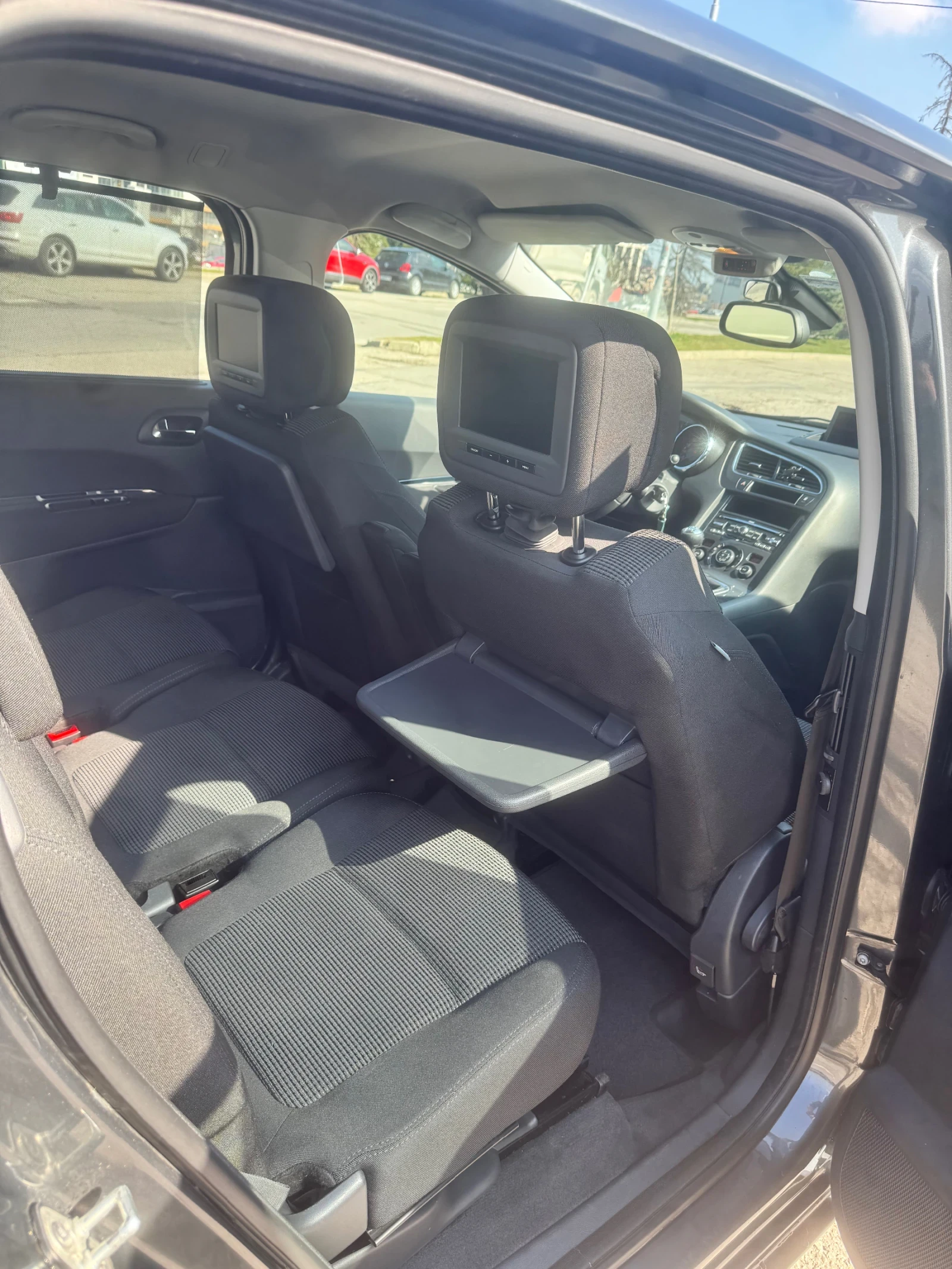 Peugeot 5008, снимка 8 - Автомобили и джипове - 53525141