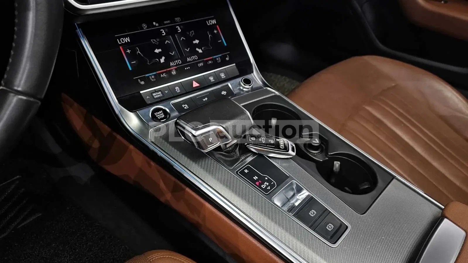 Audi A6 40TDI| PANO| 360CAM| ОБДУХ| ПАМЕТ| вкл.ТЕХНОТЕСТ, снимка 8 - Автомобили и джипове - 54596159