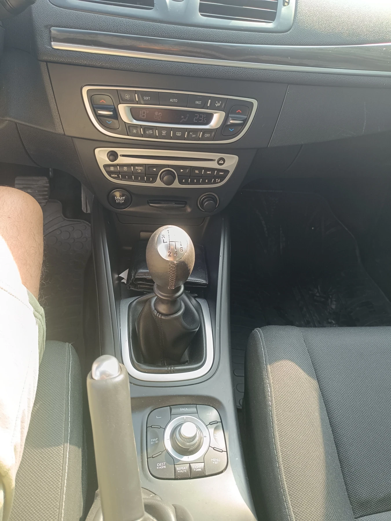 Renault Megane, снимка 8 - Автомобили и джипове - 55061805