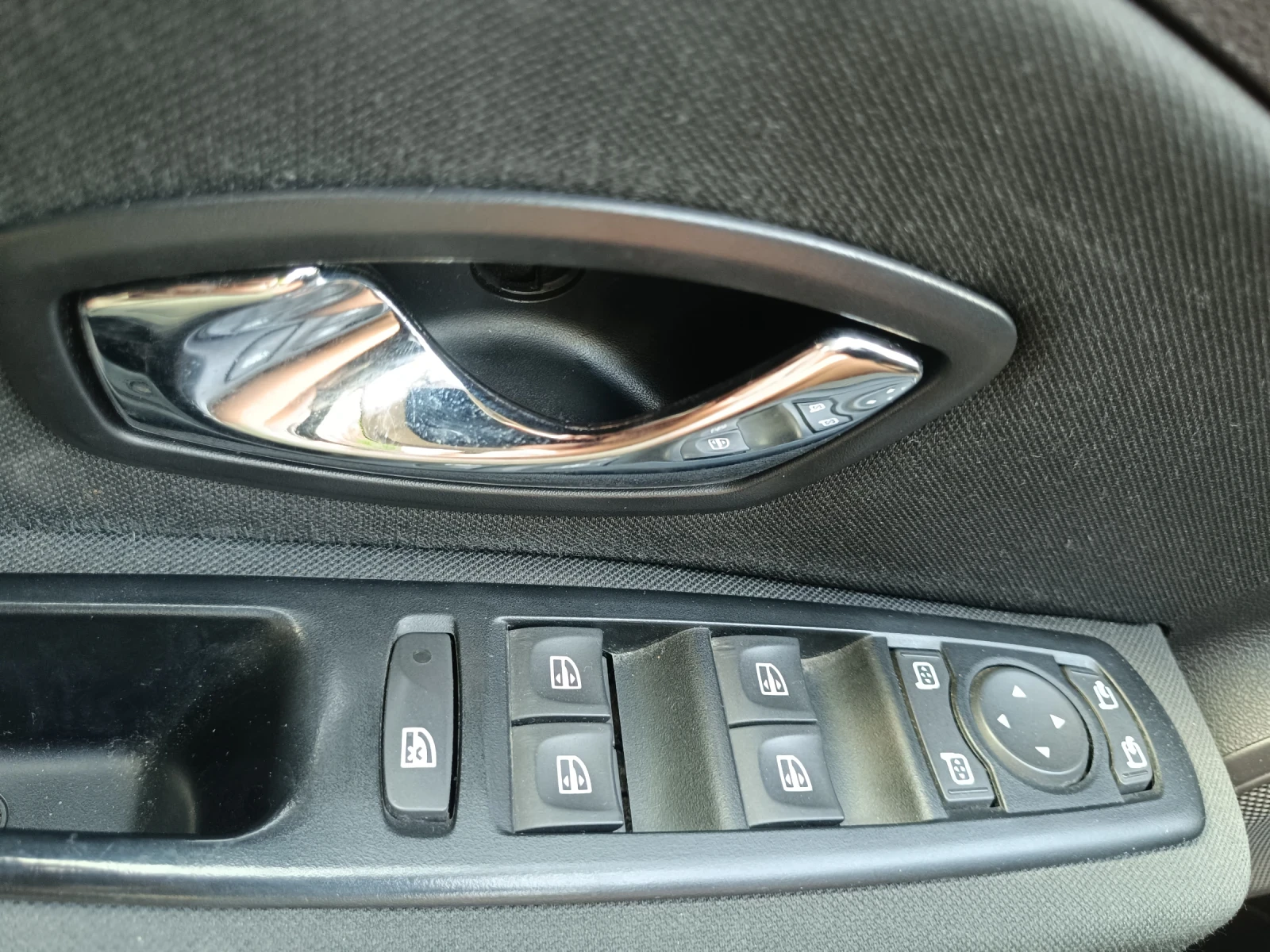 Renault Megane, снимка 9 - Автомобили и джипове - 55061805