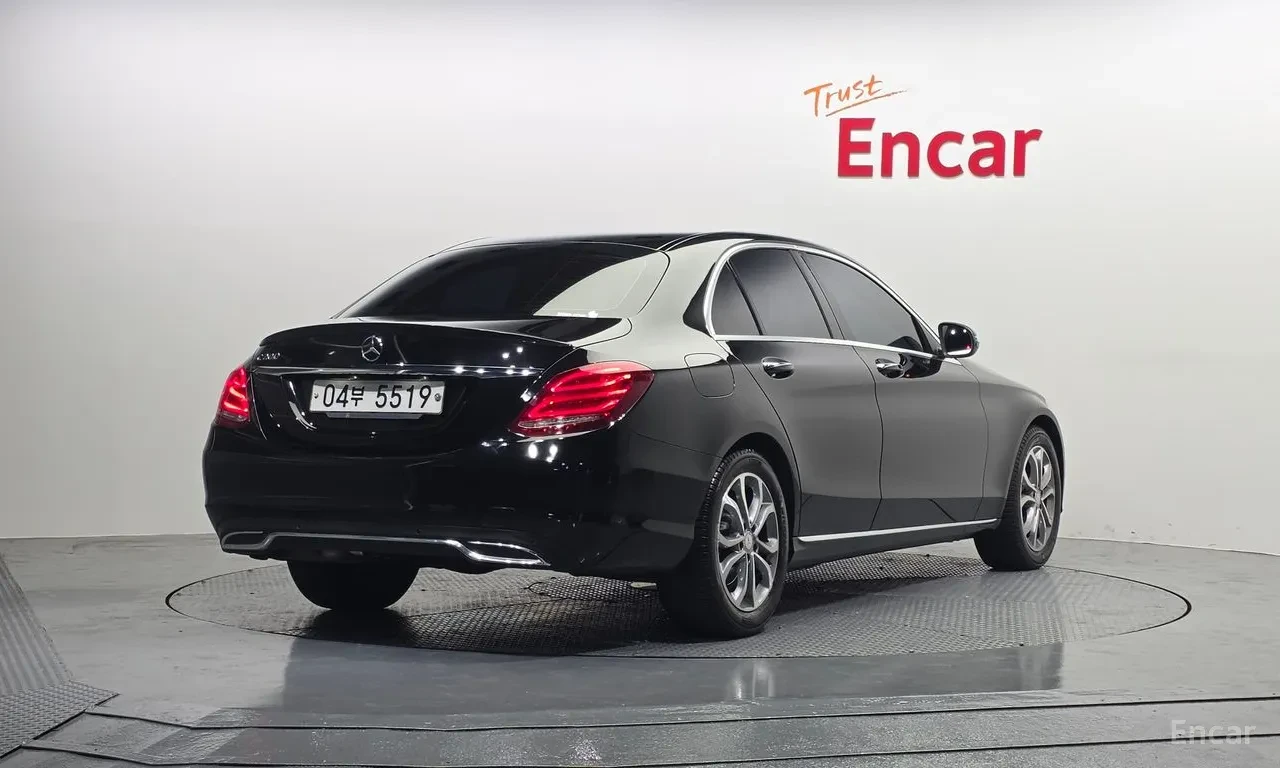 Mercedes-Benz C 220 Avantgarde| LED| LEATHER| NAVI| KAMERA| KEYLESS, снимка 2 - Автомобили и джипове - 55132451