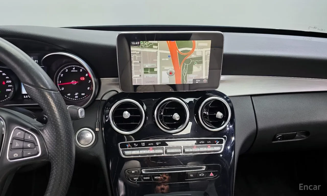 Mercedes-Benz C 220 Avantgarde| LED| LEATHER| NAVI| KAMERA| KEYLESS, снимка 14 - Автомобили и джипове - 55132451
