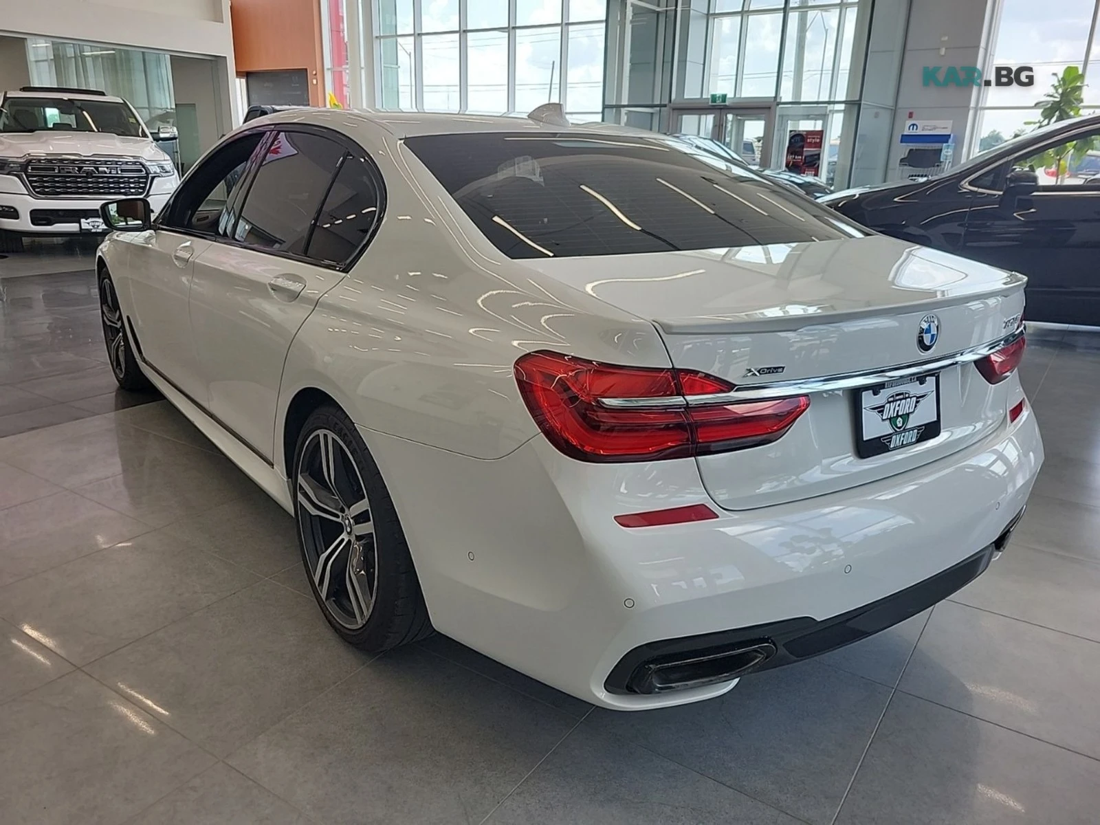BMW 750 Xdrive * AвтоКредит * (ЦЕНА ДО БГ), снимка 4 - Автомобили и джипове - 55213528