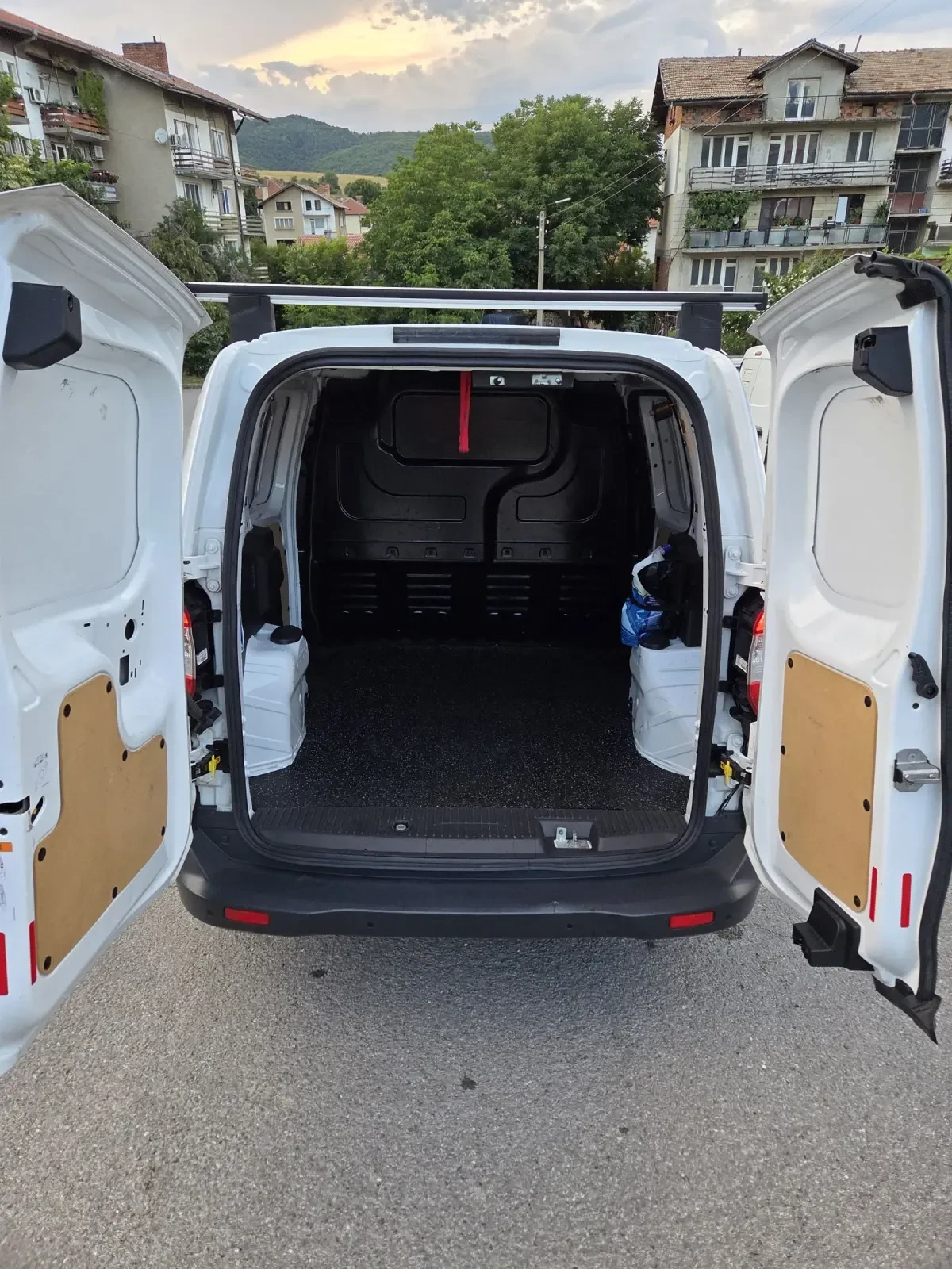 Ford Courier 1.5 tdci, снимка 5 - Автомобили и джипове - 55320270