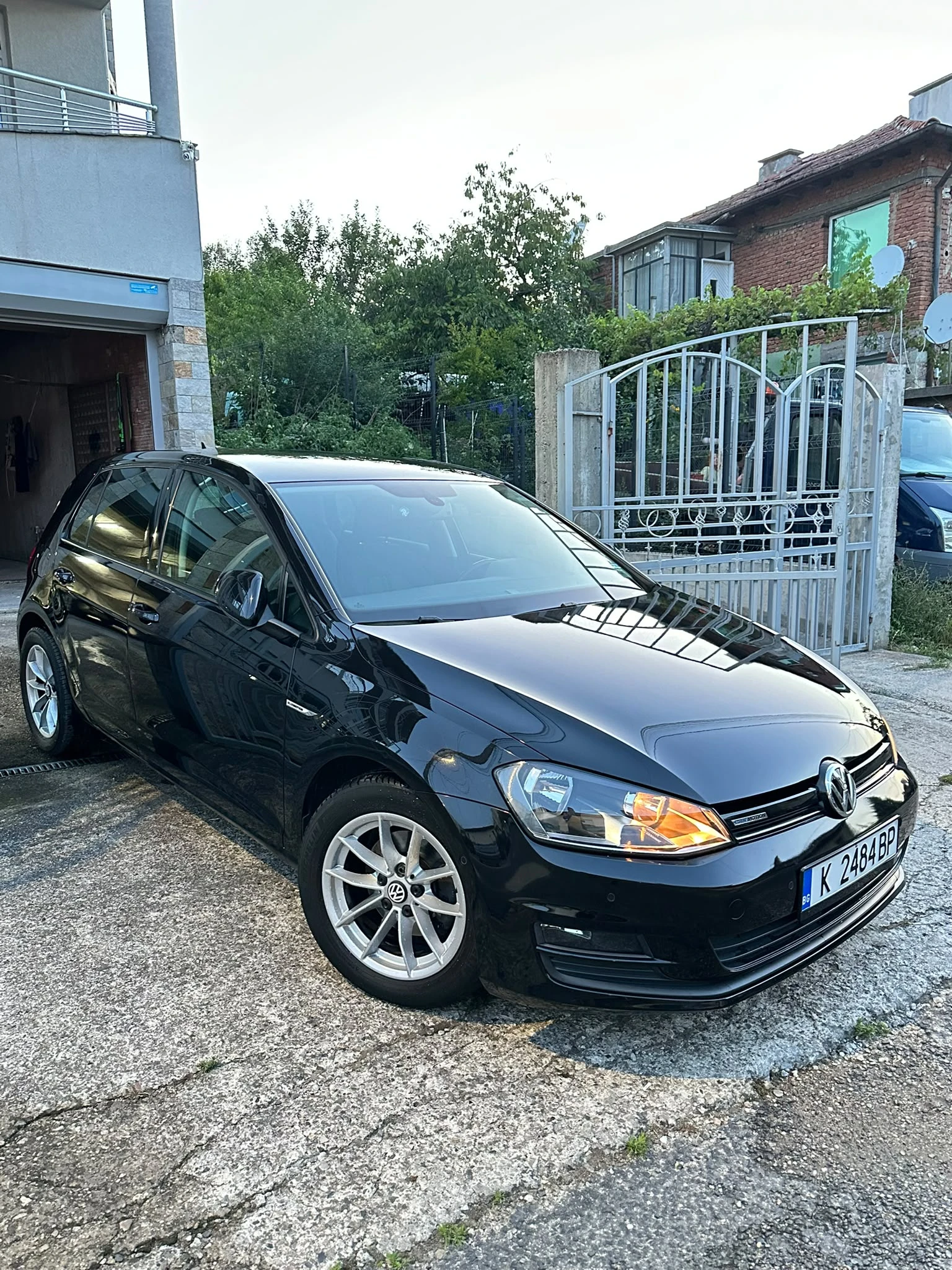 VW Golf 1.6 TDI Bluemotion, снимка 3 - Автомобили и джипове - 55541500