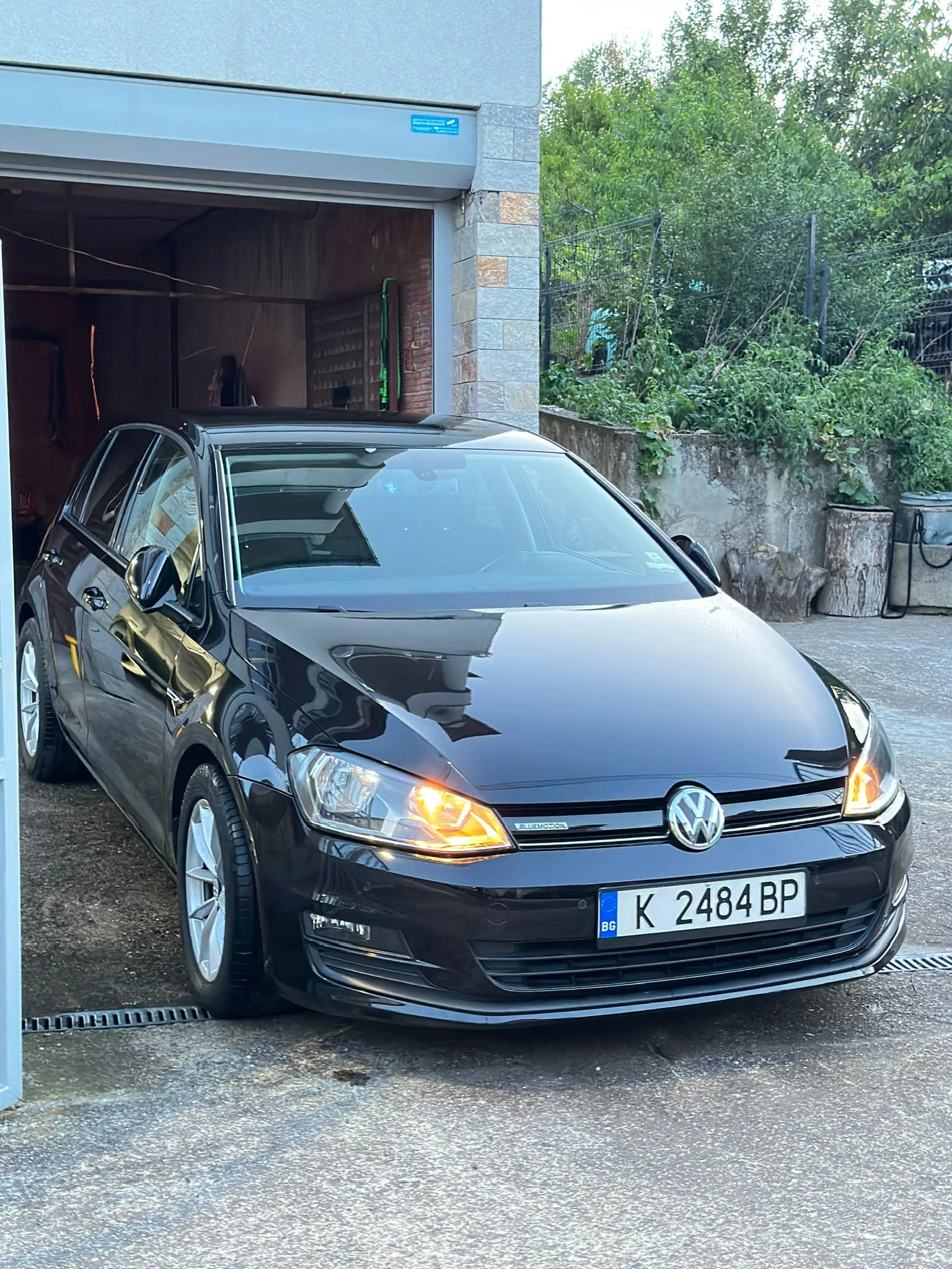 VW Golf 1.6 TDI Bluemotion, снимка 4 - Автомобили и джипове - 55541500