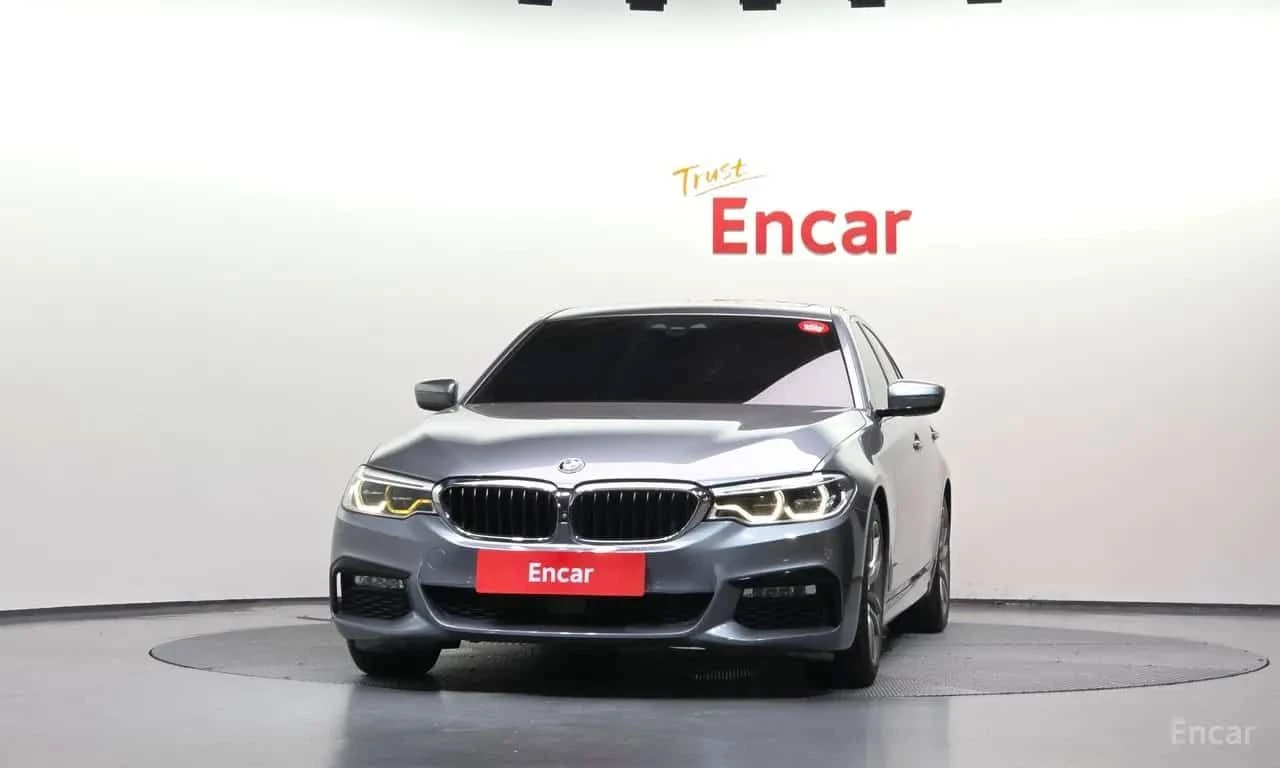 BMW 530 * 530i M Sport Package Plus * CARFAX * ЦЕНА ДО БГ, снимка 3 - Автомобили и джипове - 55558806