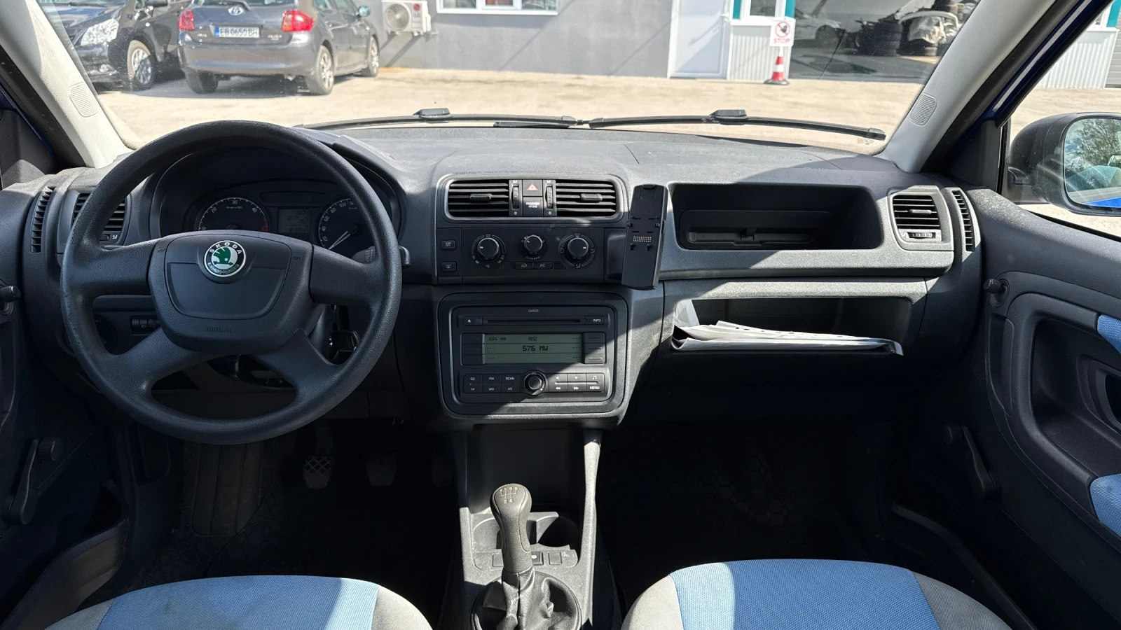 Skoda Fabia, снимка 9 - Автомобили и джипове - 55644330